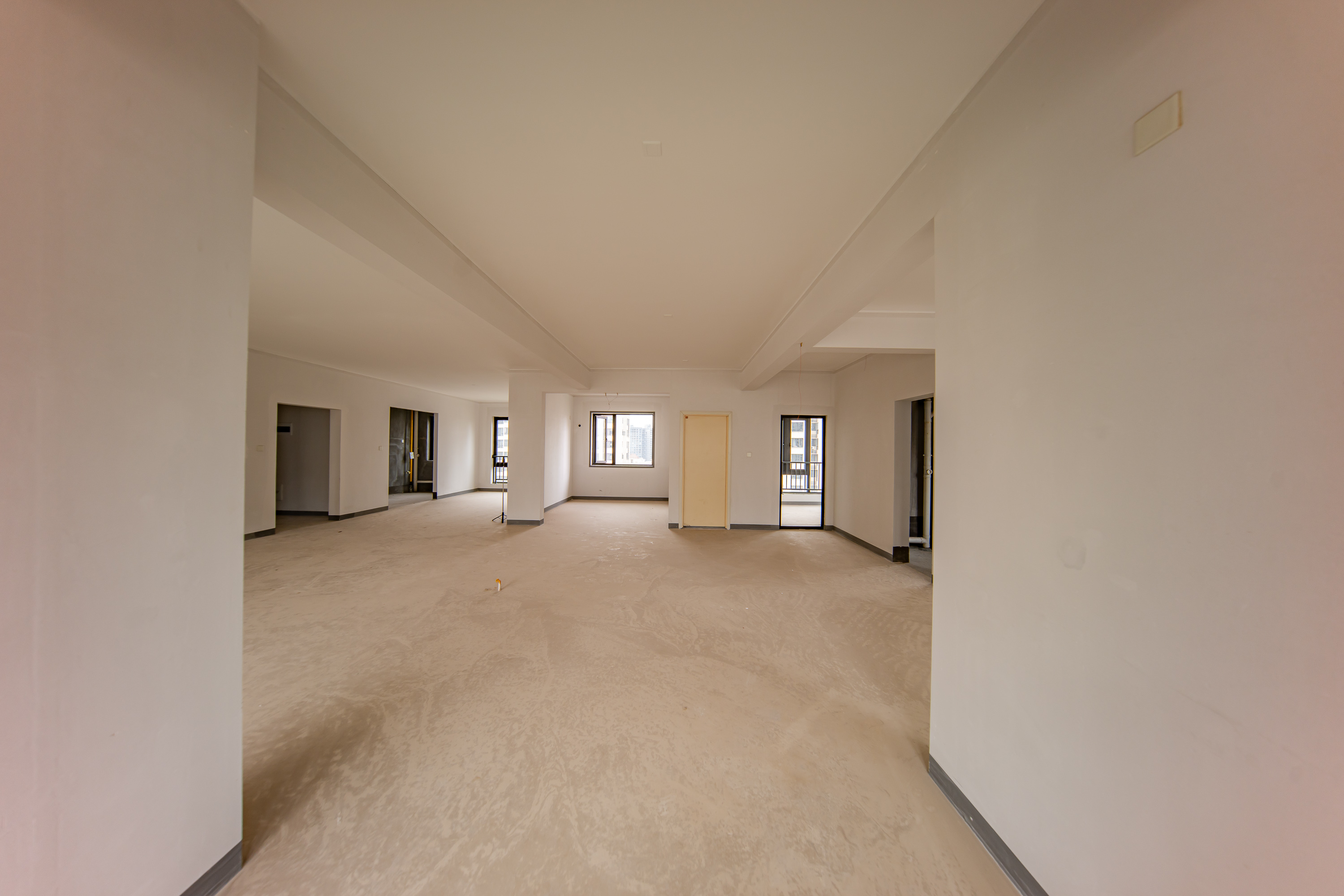 建投象山国际 7室2厅4卫 285.0万 建投象山国际 7室2厅4卫 285.0万卧室