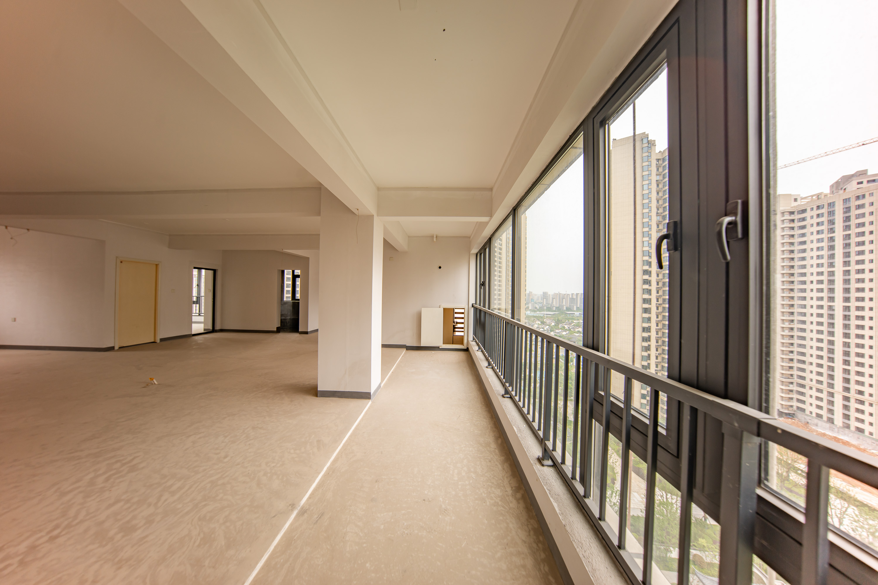 建投象山国际 7室2厅4卫 285.0万 建投象山国际 7室2厅4卫 285.0万阳台