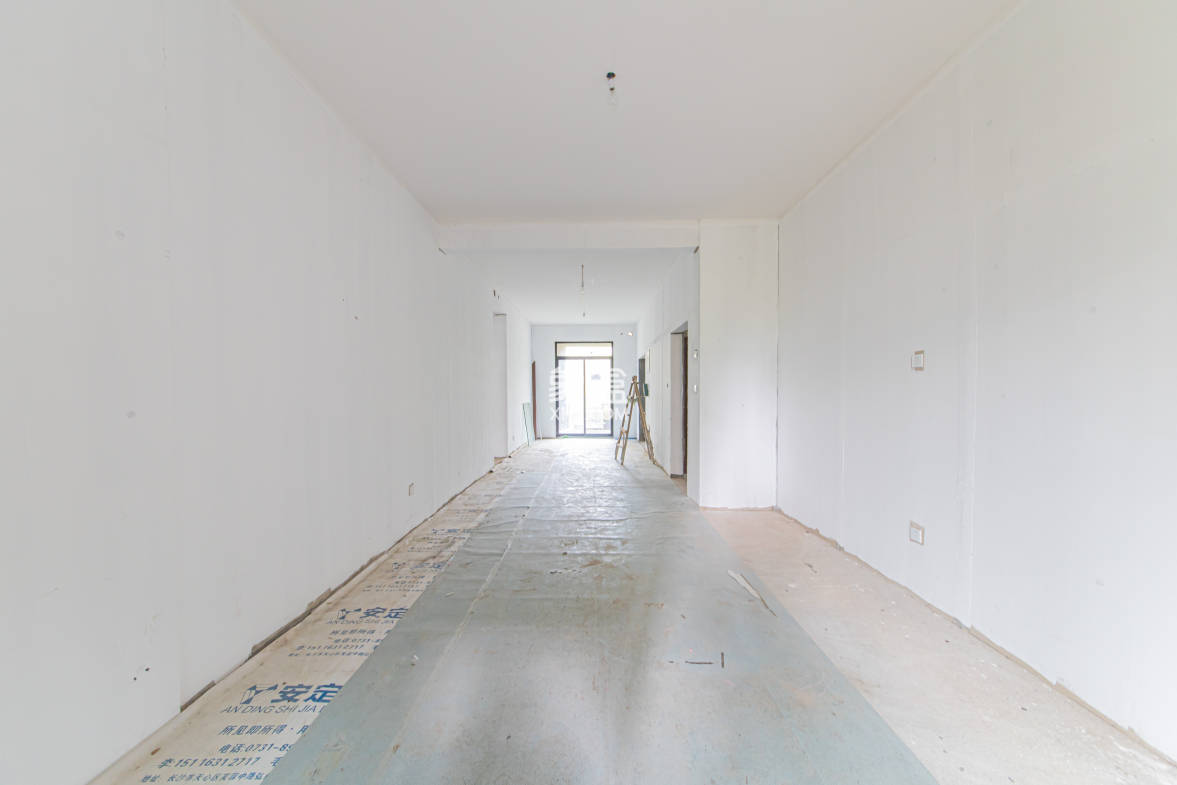 北辰中央公园辰玺洋房区  4室2厅2卫    238.0万 北辰中央公园辰玺洋房区  4室2厅2卫    238.0万客厅