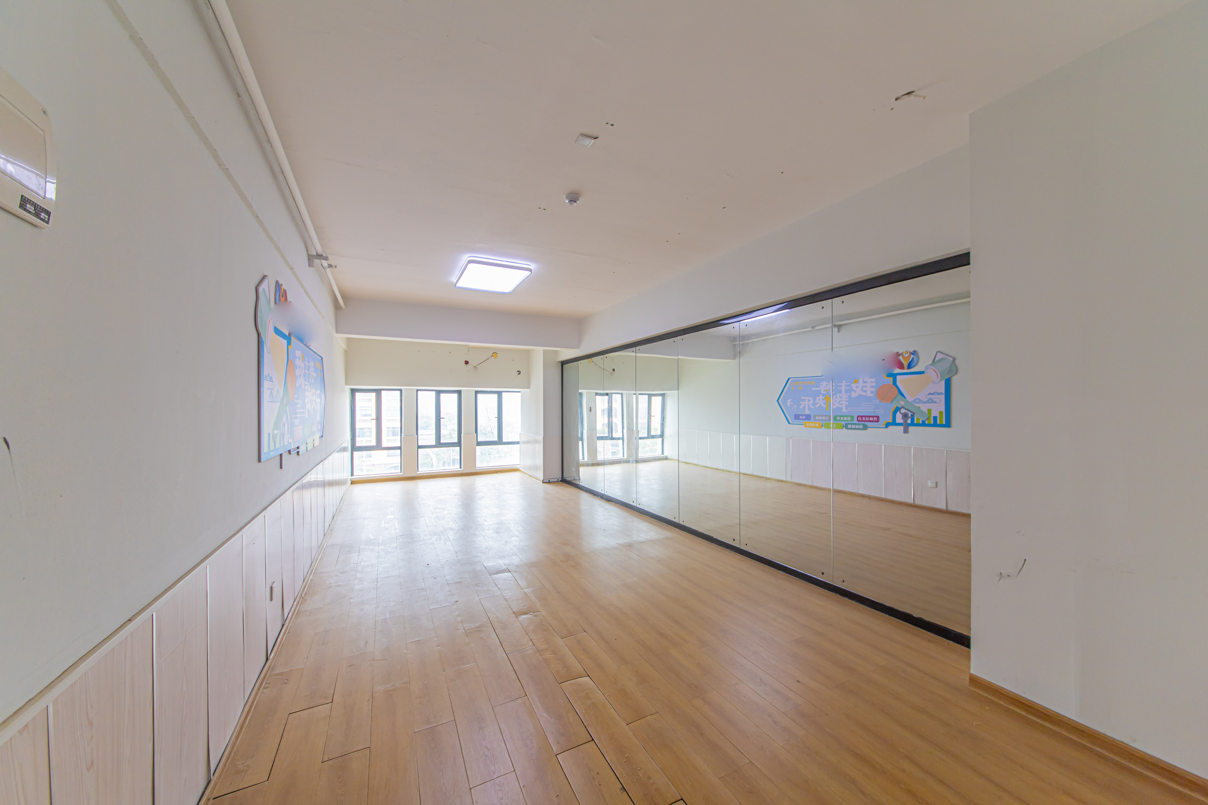 中建芙蓉嘉苑 1室1厅1卫 34.8万 中建芙蓉嘉苑 1室1厅1卫 34.8万客厅