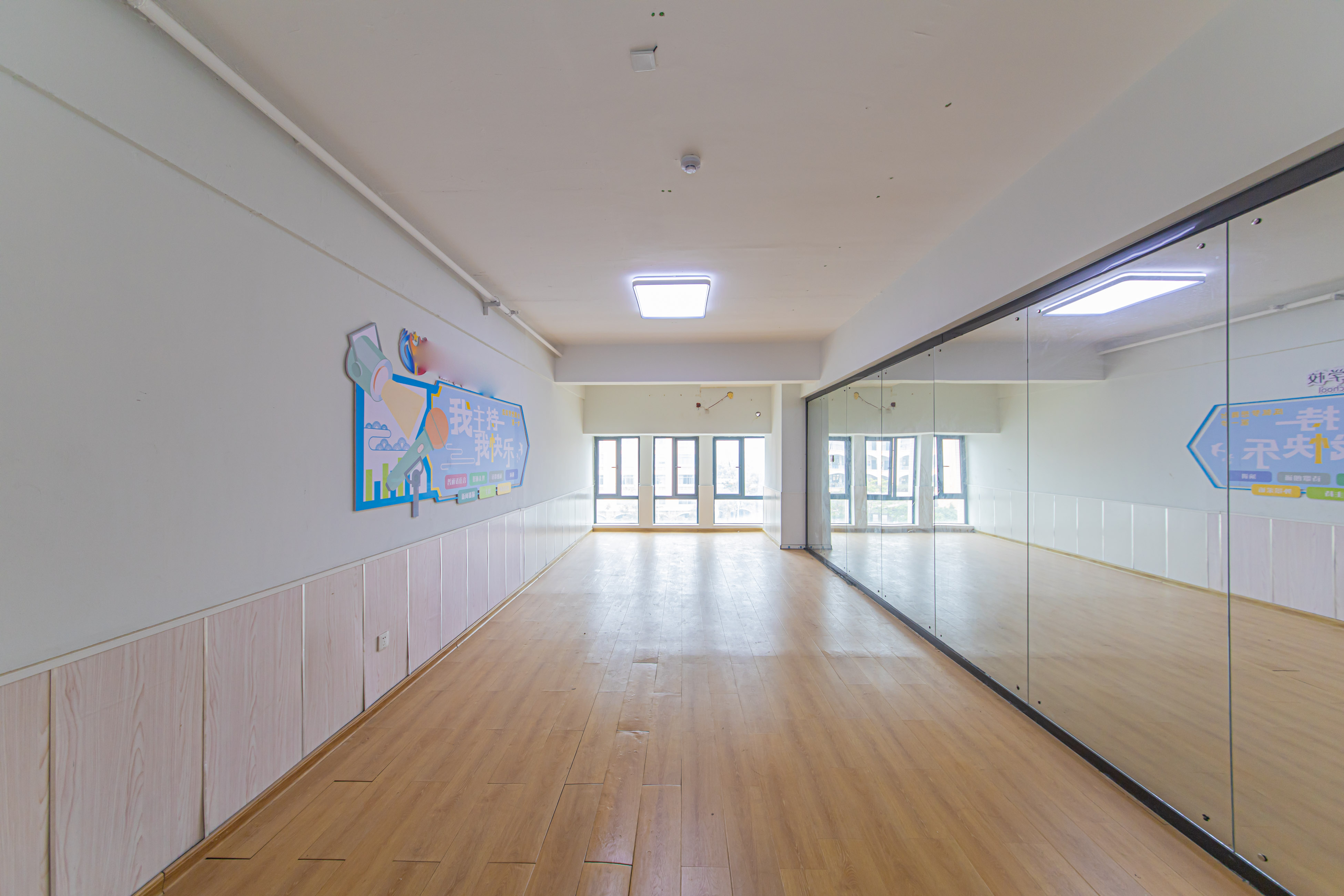 中建芙蓉嘉苑 1室1厅1卫 34.8万 中建芙蓉嘉苑 1室1厅1卫 34.8万客厅