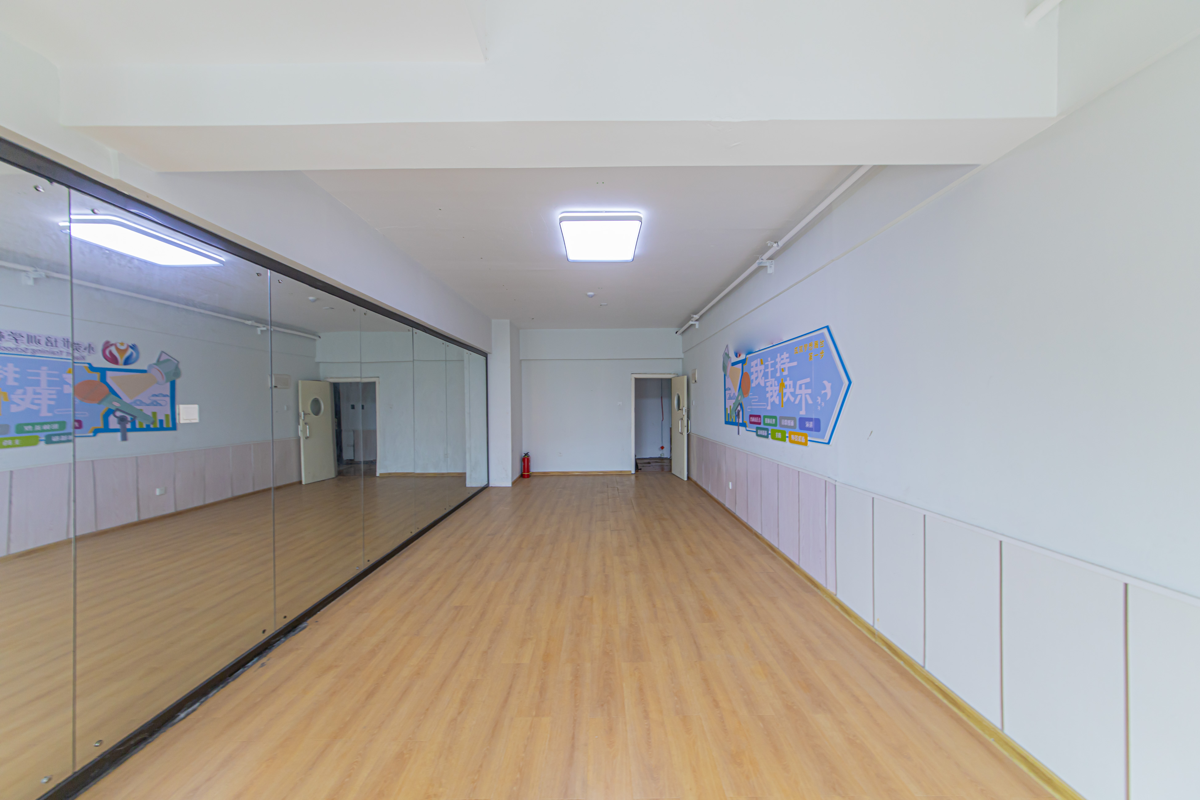 中建芙蓉嘉苑 1室1厅1卫 34.8万 中建芙蓉嘉苑 1室1厅1卫 34.8万客厅