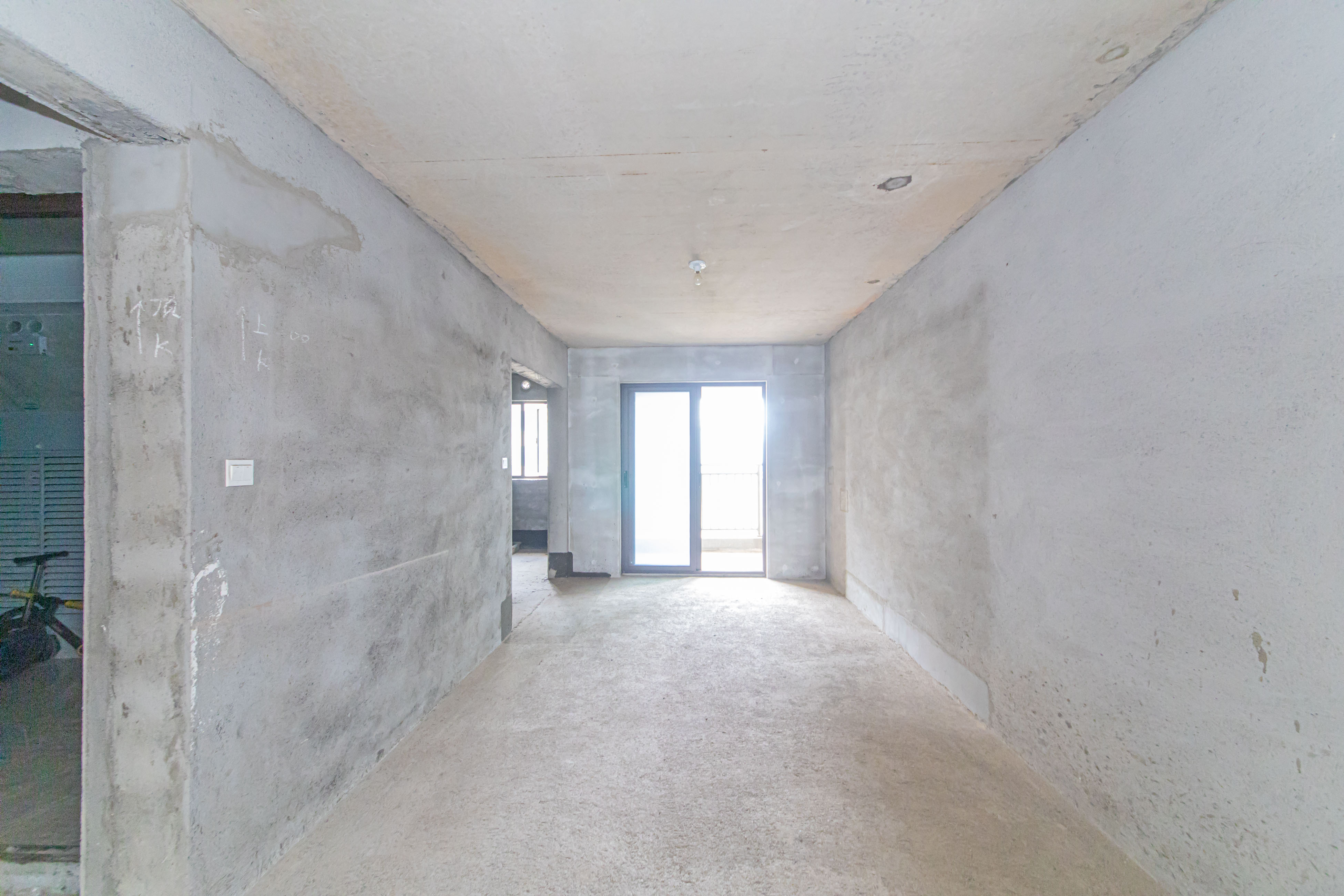 长沙美的梧桐庄园  4室2厅3卫    215.0万 长沙美的梧桐庄园  4室2厅3卫    215.0万客厅