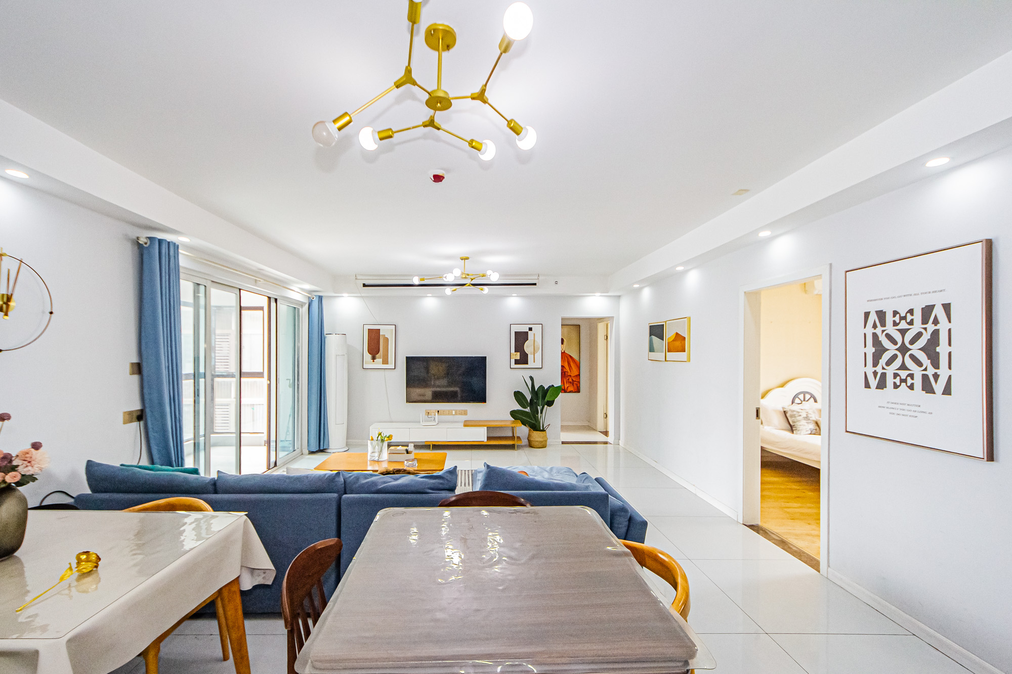 北辰三角洲C2区 4室2厅2卫 178.0万 北辰三角洲C2区 4室2厅2卫 178.0万客厅