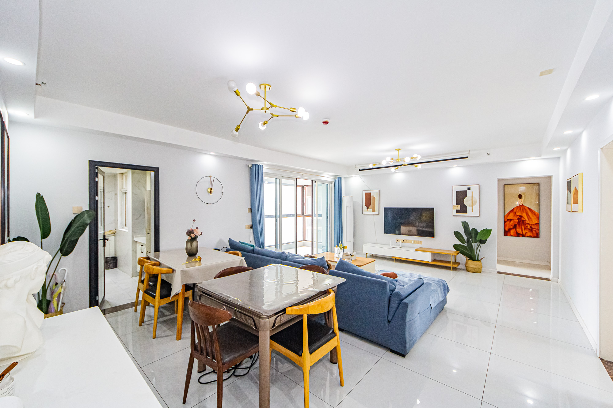 北辰三角洲C2区 4室2厅2卫 178.0万 北辰三角洲C2区 4室2厅2卫 178.0万客厅