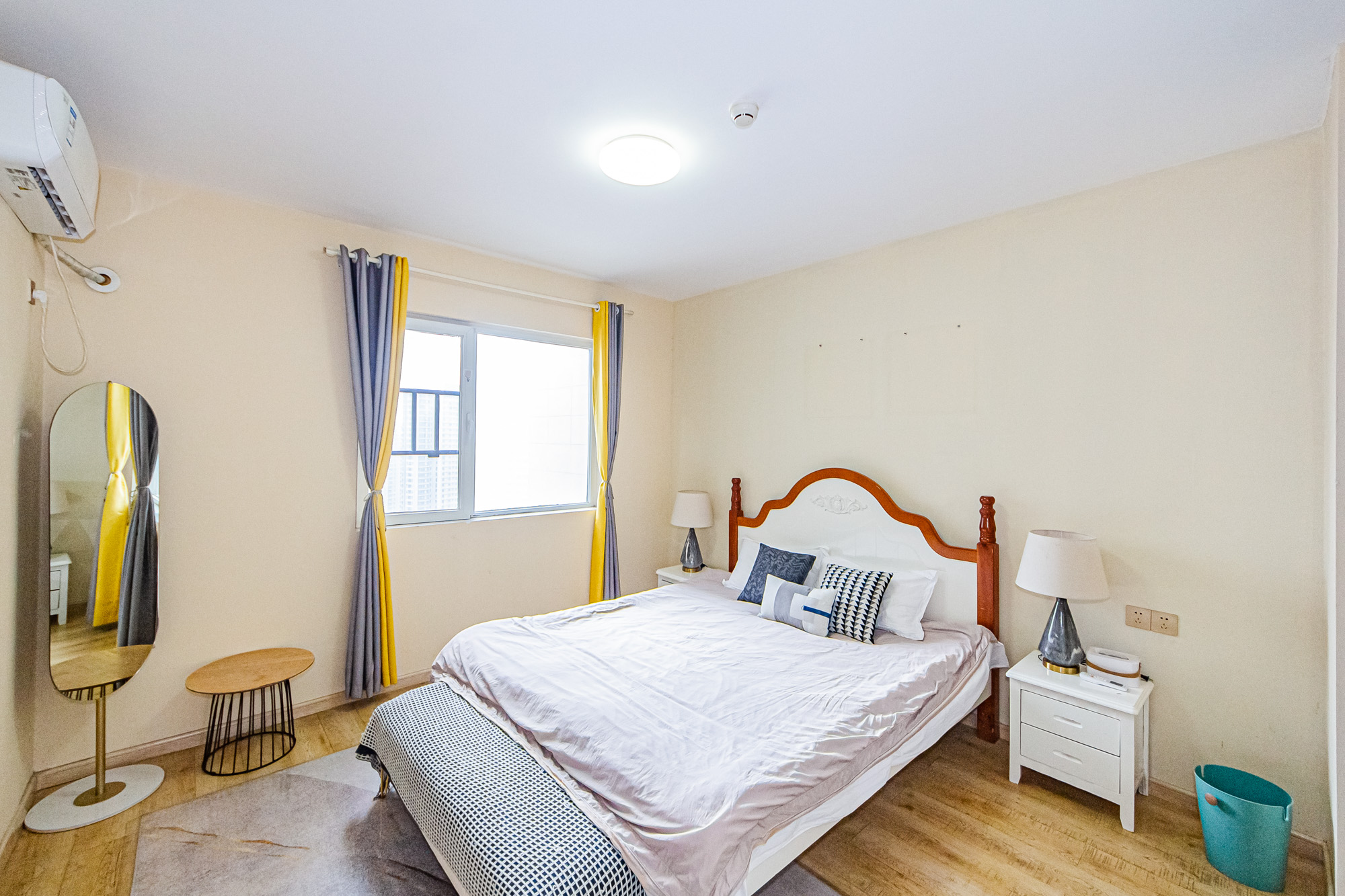 北辰三角洲C2区 4室2厅2卫 178.0万 北辰三角洲C2区 4室2厅2卫 178.0万卧室