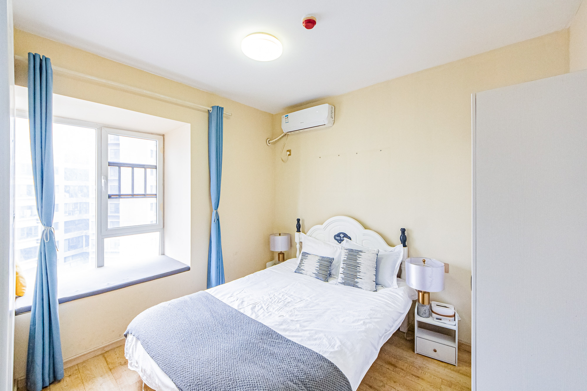 北辰三角洲C2区 4室2厅2卫 178.0万 北辰三角洲C2区 4室2厅2卫 178.0万卧室