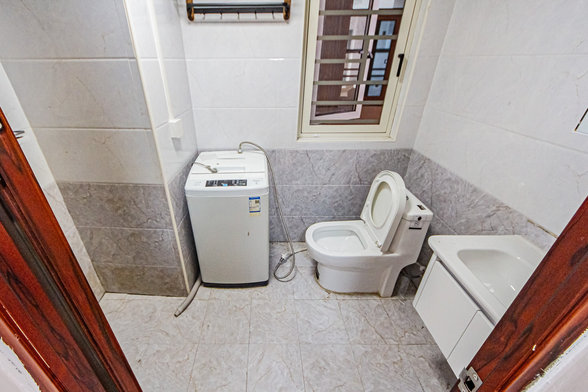 北辰三角洲E4区 1室1厅1卫 49.0万 北辰三角洲E4区 1室1厅1卫 49.0万卫生间