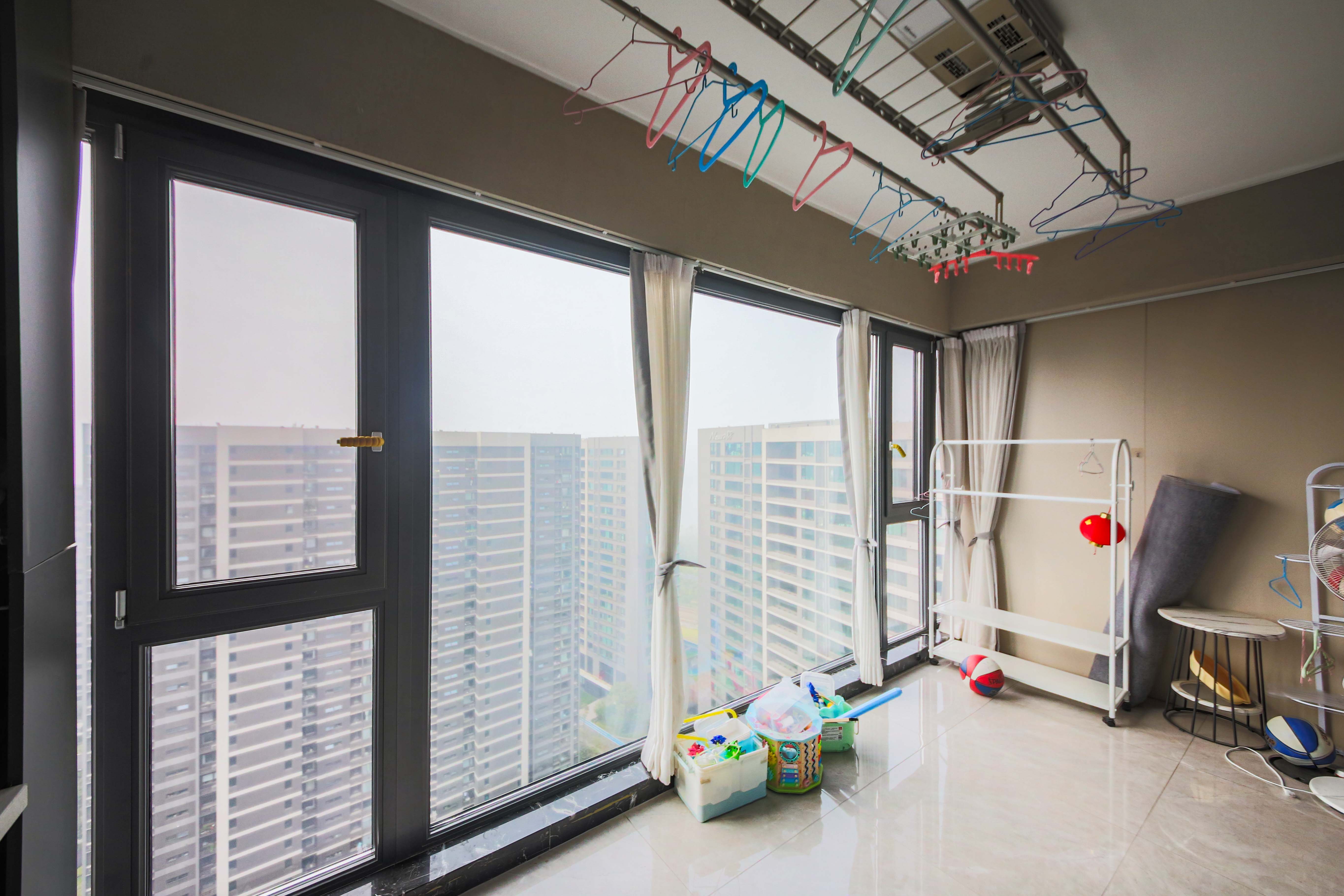 印湘江一期 4室2厅2卫 380.0万 印湘江一期 4室2厅2卫 380.0万阳台