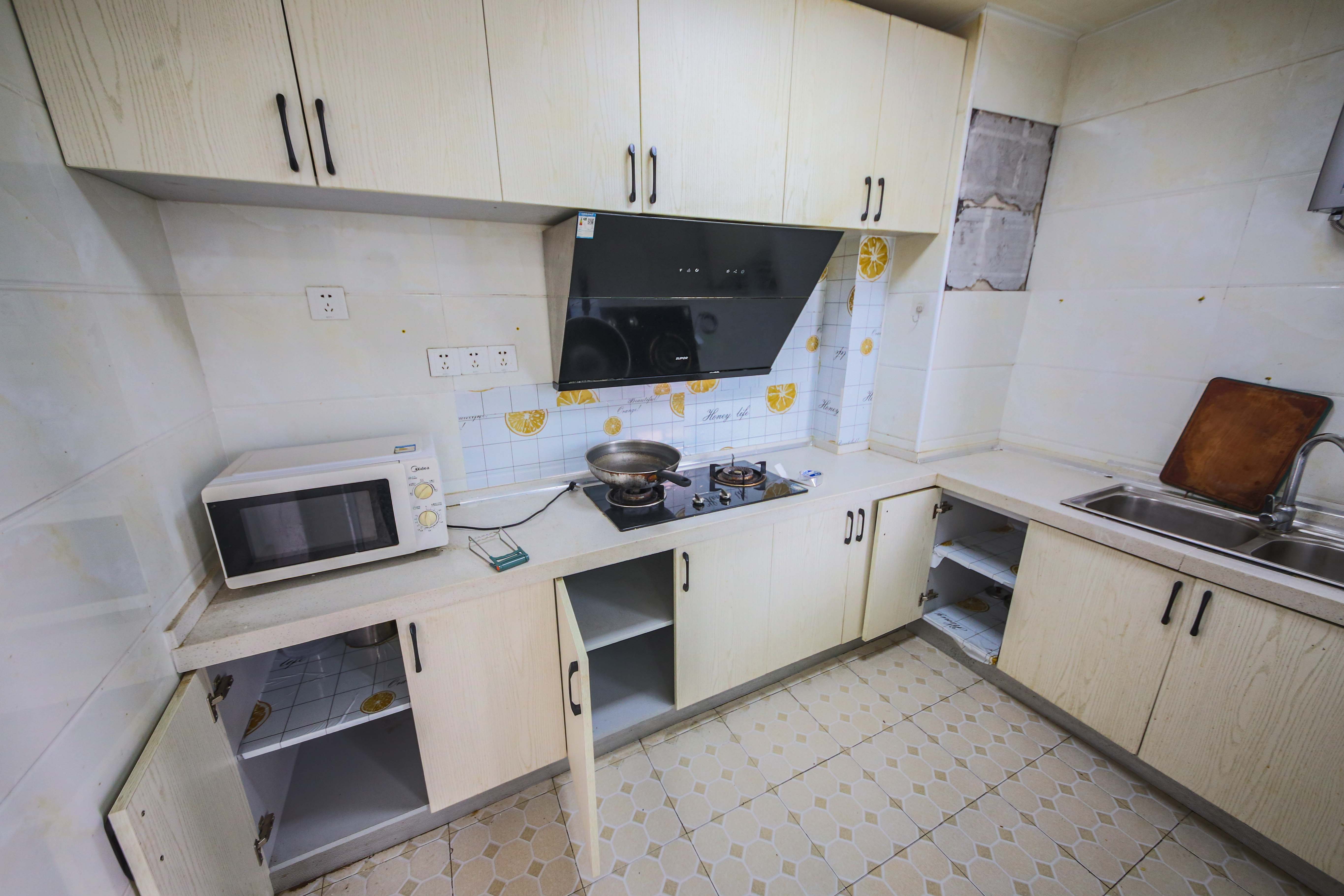 丽水熙园 3室2厅2卫 99.8万 丽水熙园 3室2厅2卫 99.8万厨房