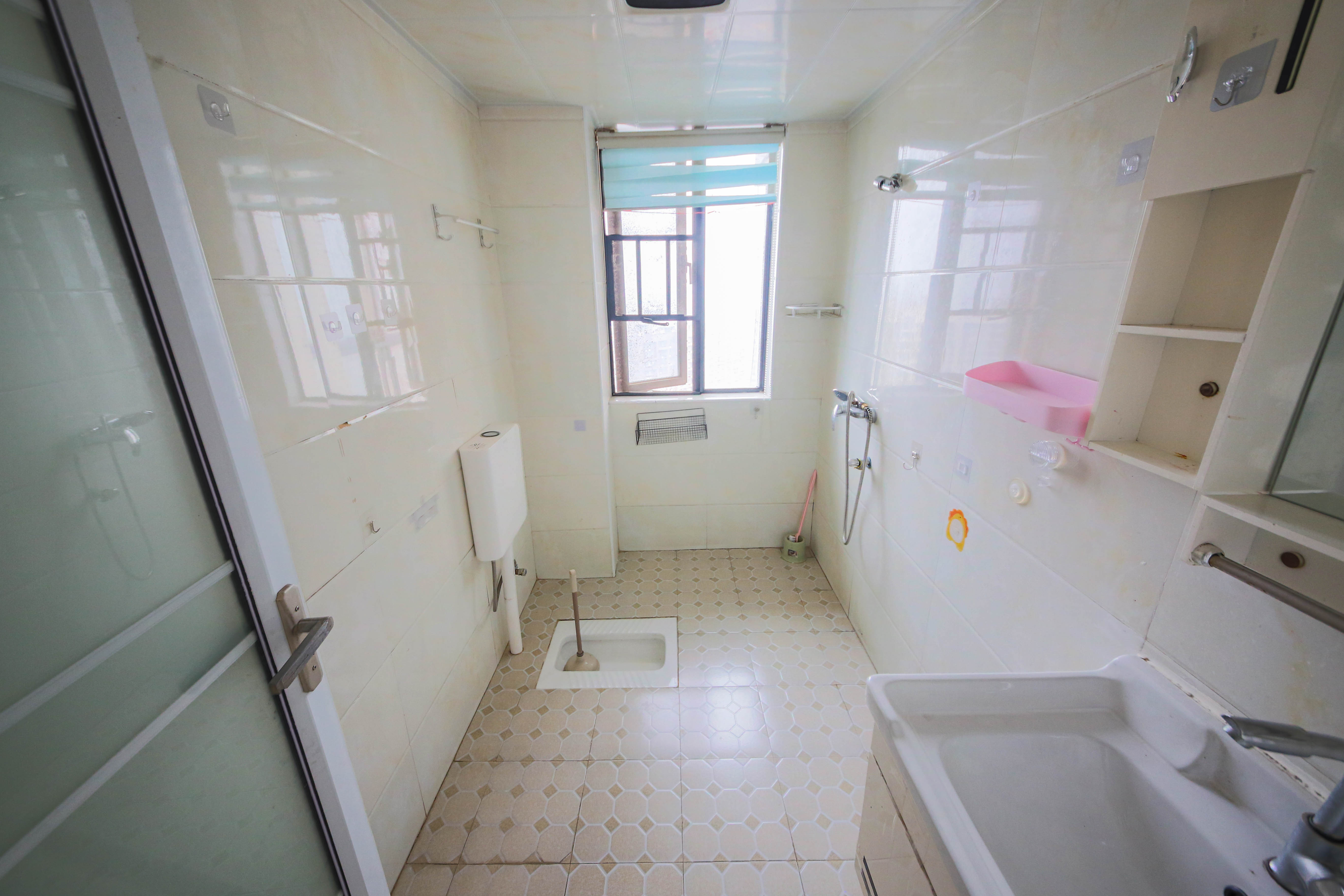 丽水熙园 3室2厅2卫 99.8万 丽水熙园 3室2厅2卫 99.8万卫生间