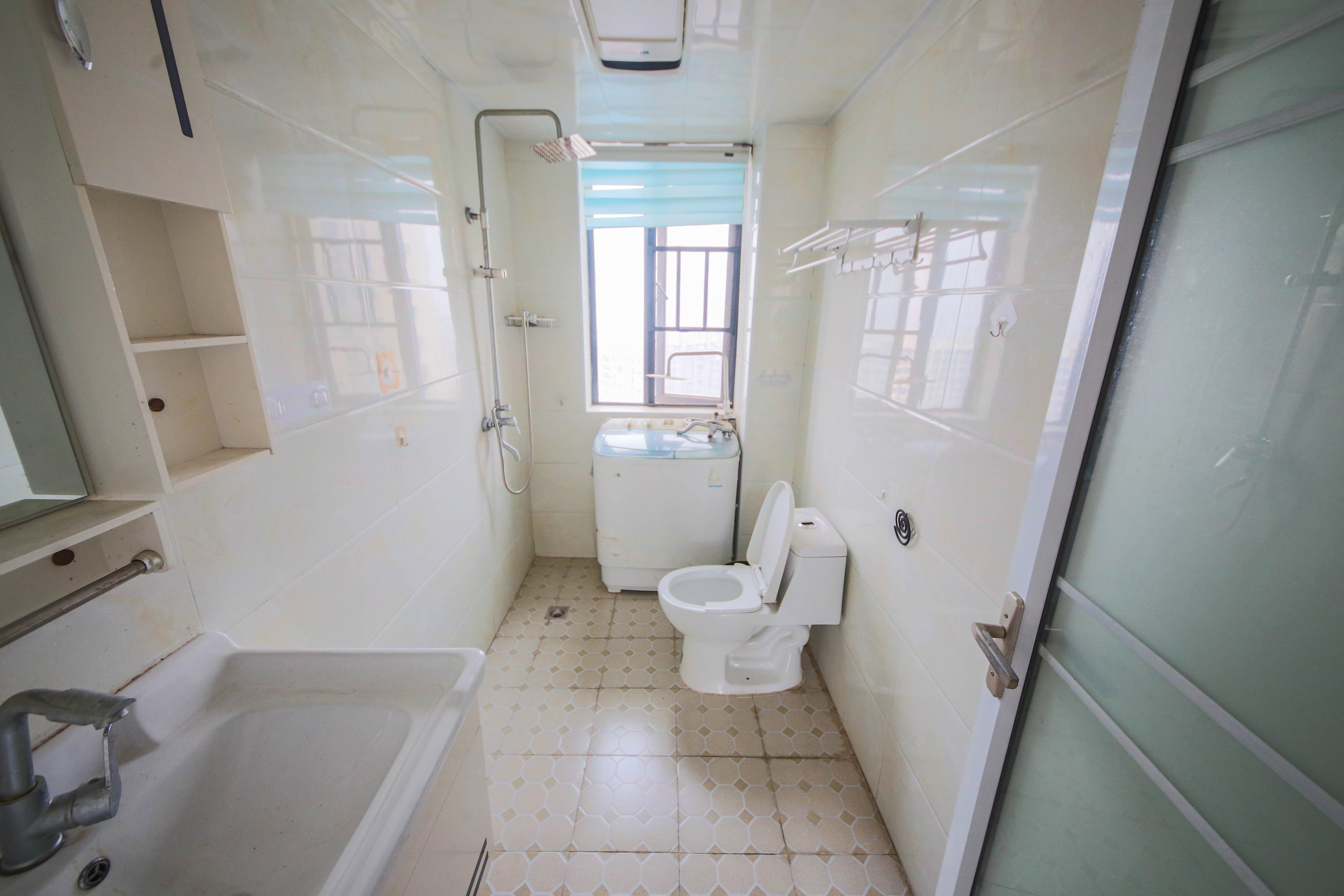 丽水熙园  3室2厅2卫    99.8万卫生间