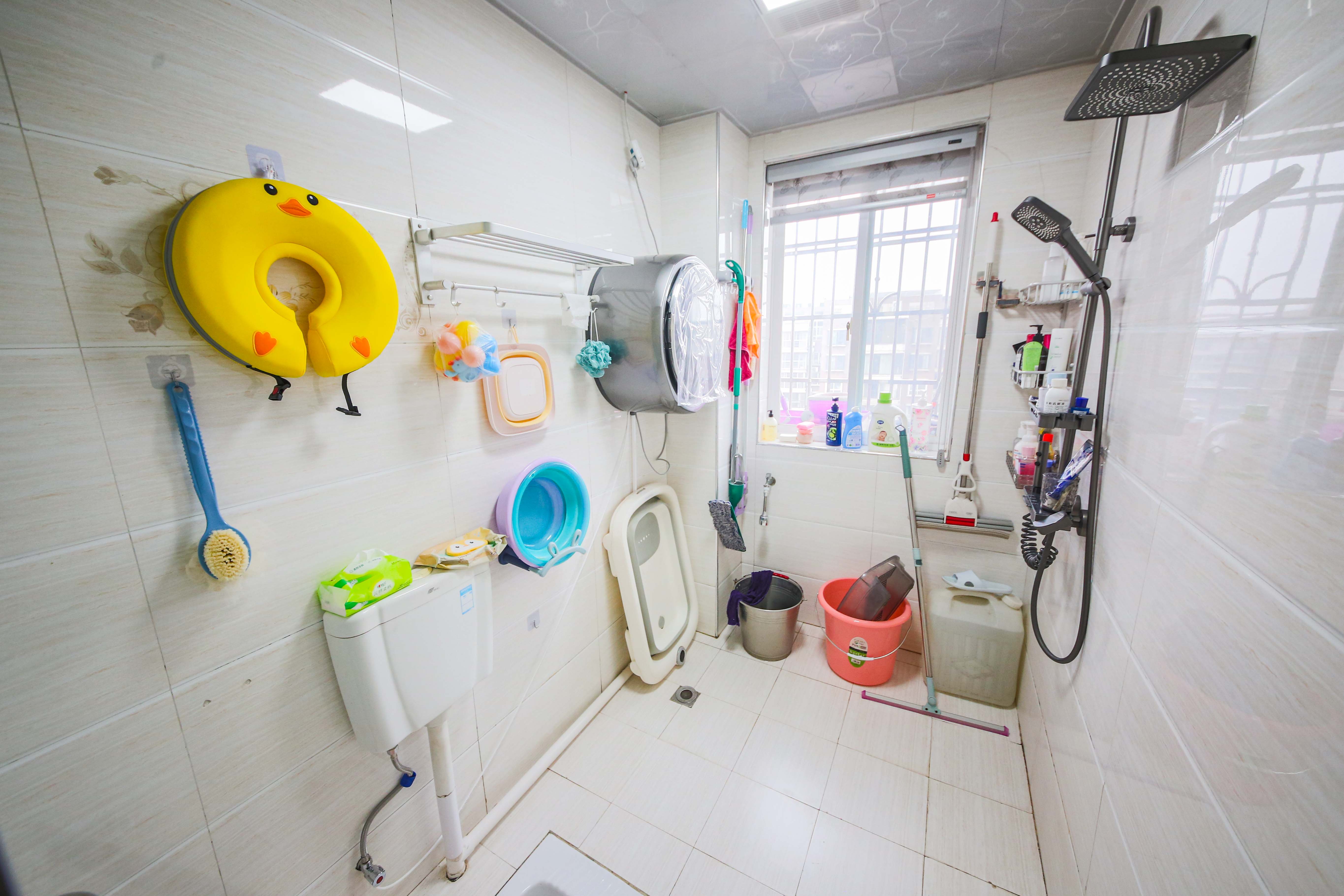 升远君尚嘉筑  5室2厅2卫    178.8万 升远君尚嘉筑  5室2厅2卫    178.8万卫生间