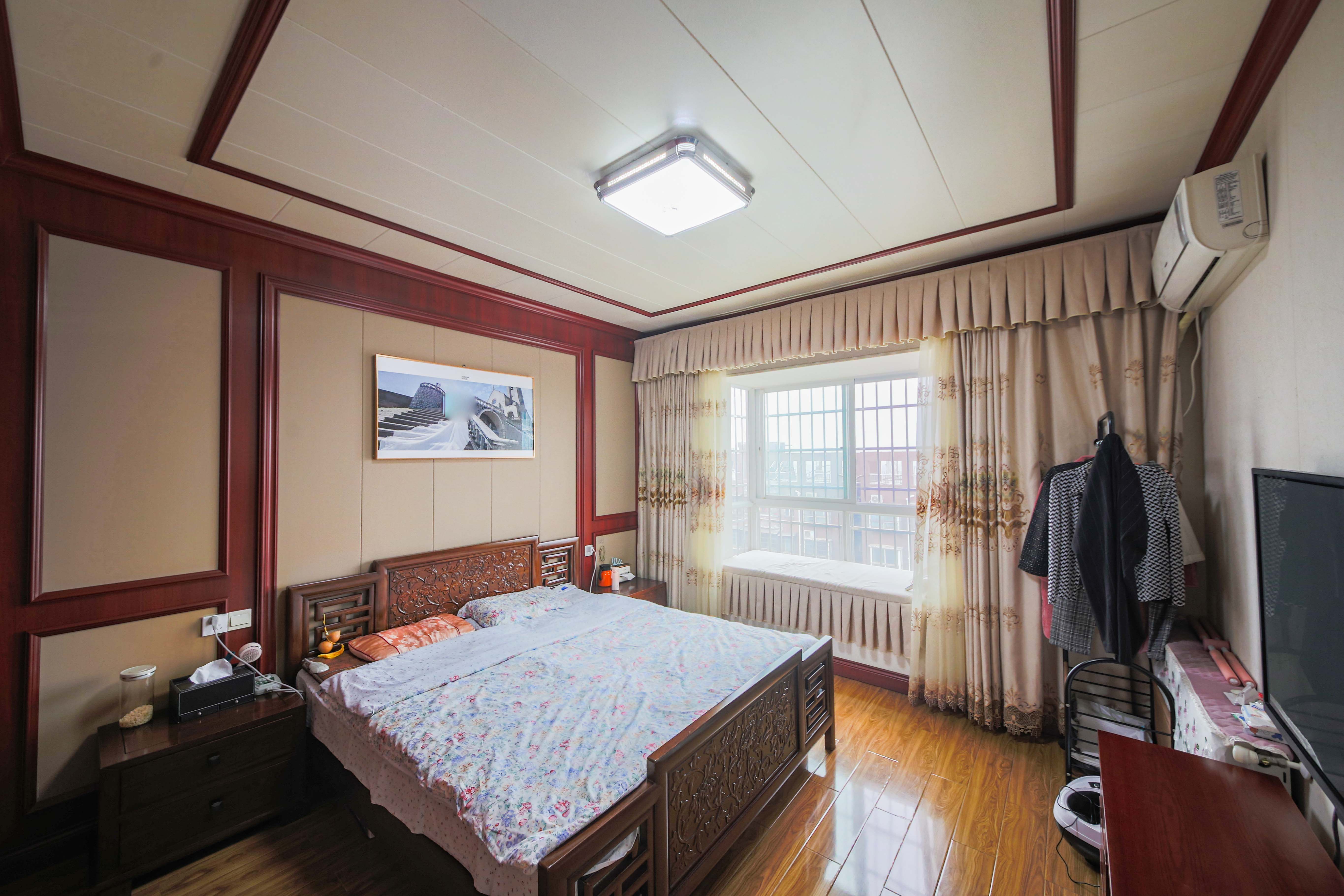 升远君尚嘉筑  5室2厅2卫    178.8万 升远君尚嘉筑  5室2厅2卫    178.8万卧室