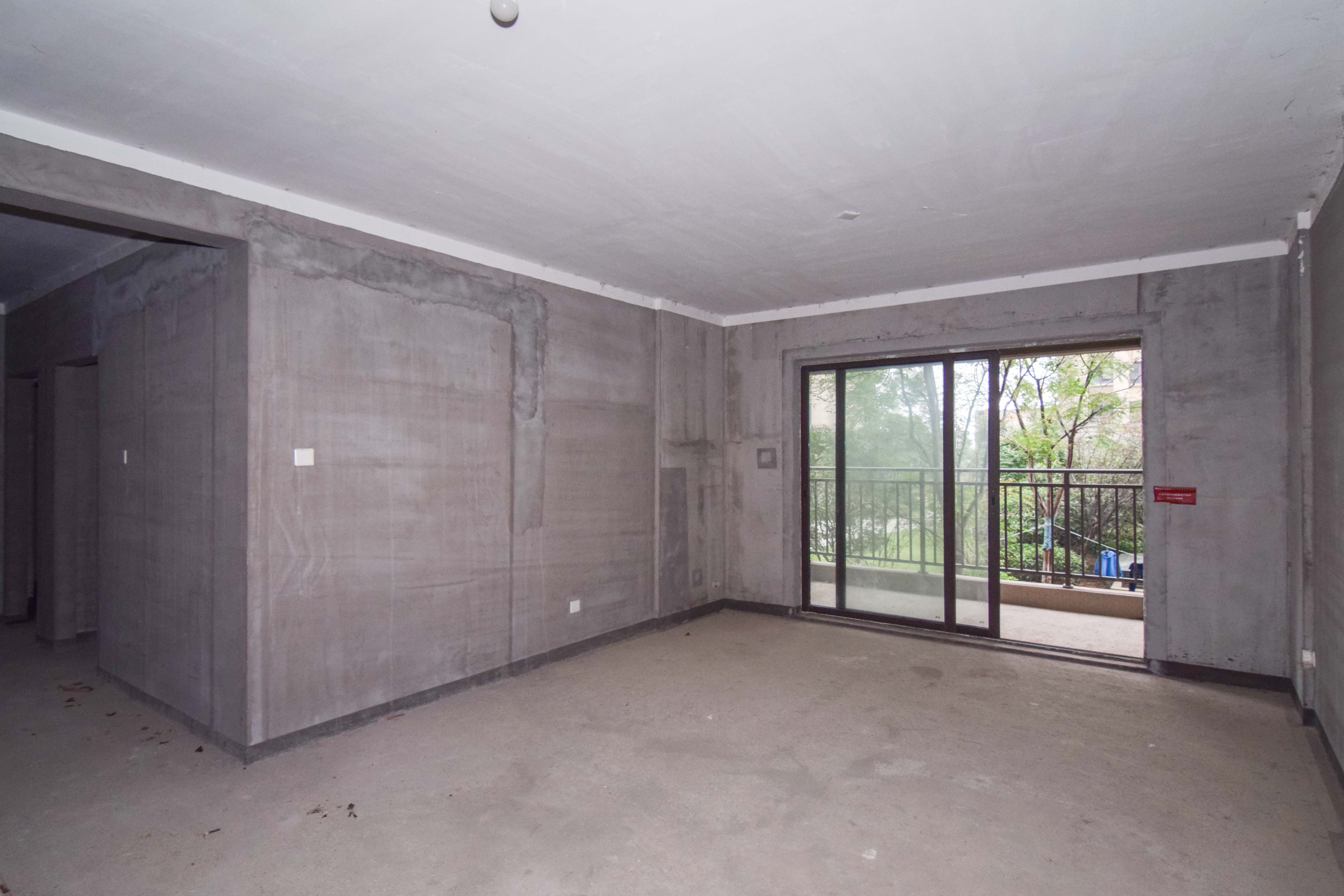 华润桃源里 4室2厅2卫 61.8万 华润桃源里 4室2厅2卫 61.8万客厅