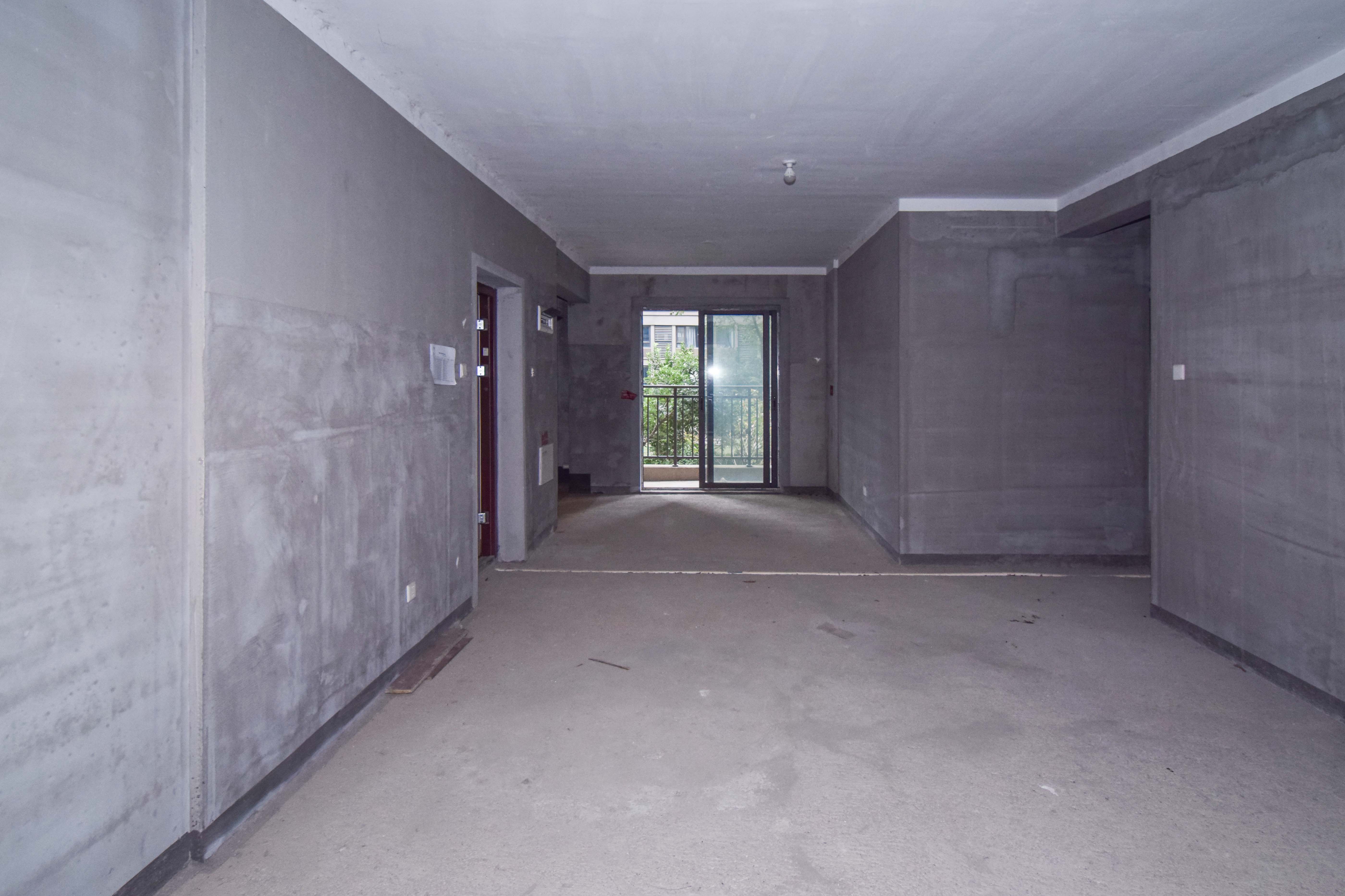 华润桃源里 4室2厅2卫 61.8万 华润桃源里 4室2厅2卫 61.8万客厅