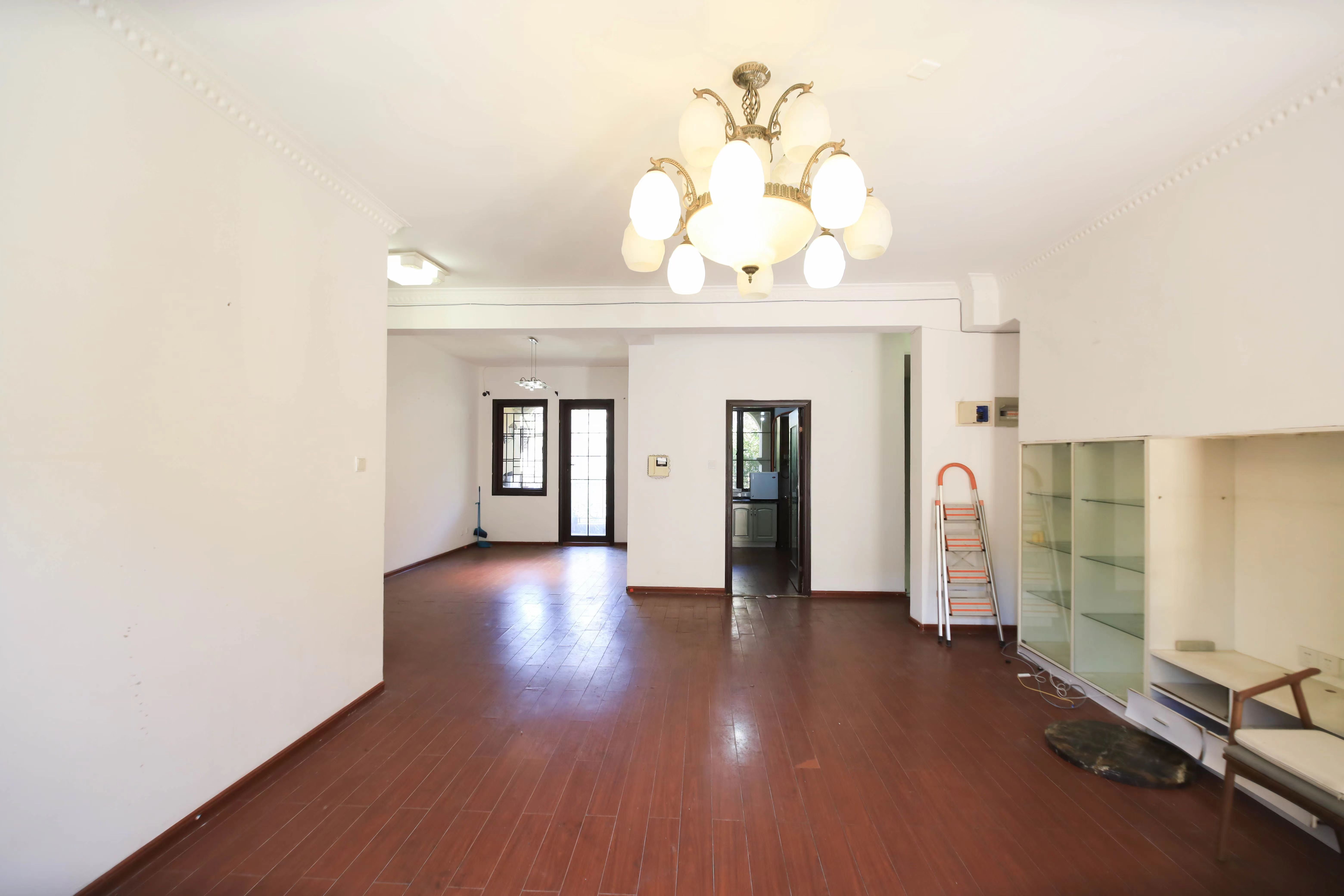 托斯卡纳洋房高层 3室2厅2卫 4500.0元/月 托斯卡纳洋房高层 3室2厅2卫 4500.0元/月室内图