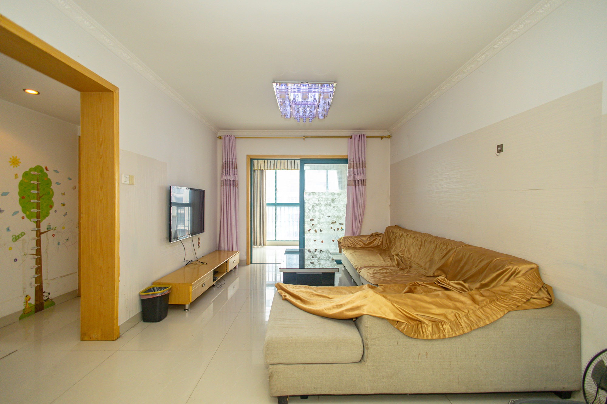 蝴蝶谷 2室2厅1卫 50.0万 蝴蝶谷 2室2厅1卫 50.0万客厅