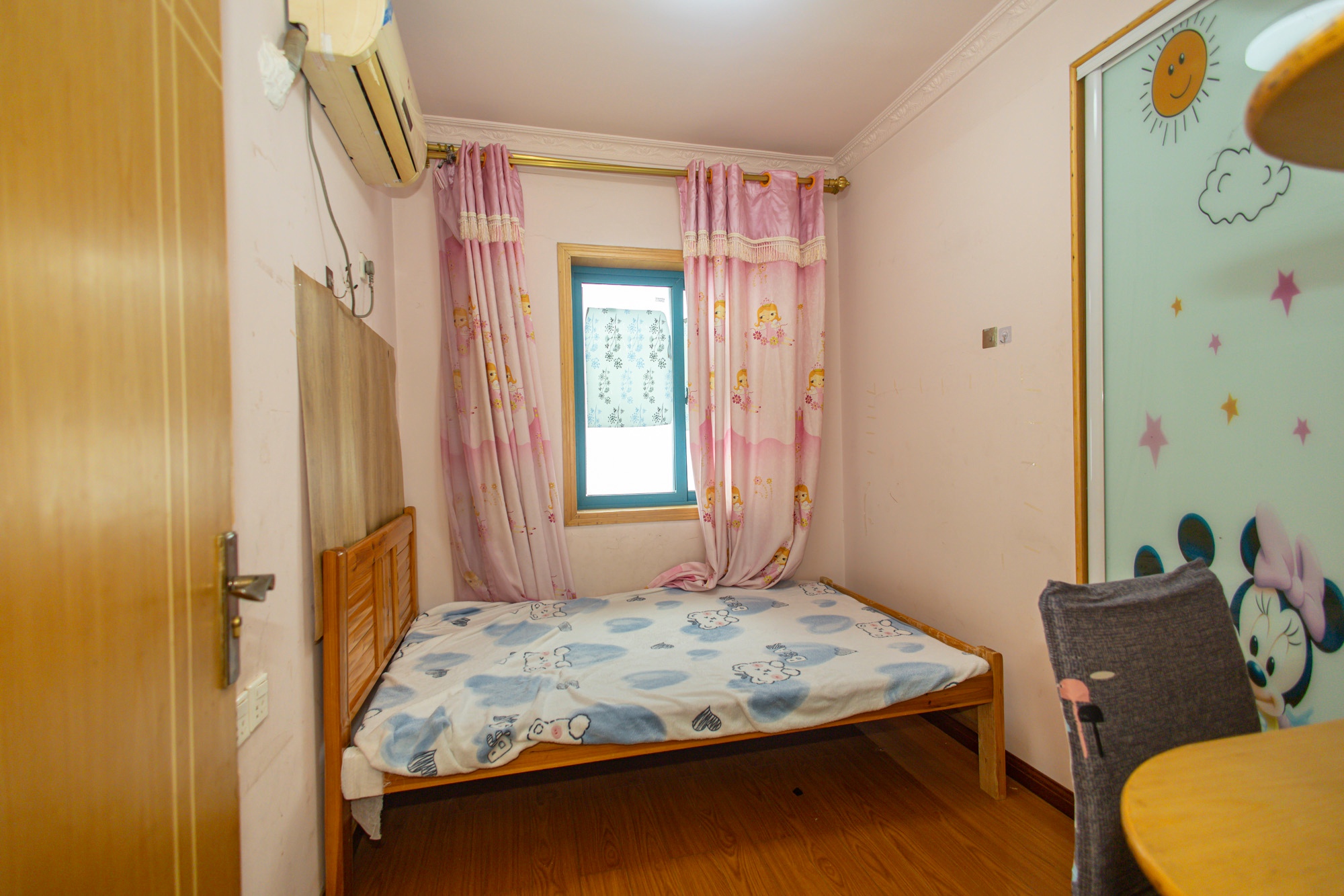 蝴蝶谷 2室2厅1卫 50.0万 蝴蝶谷 2室2厅1卫 50.0万卧室