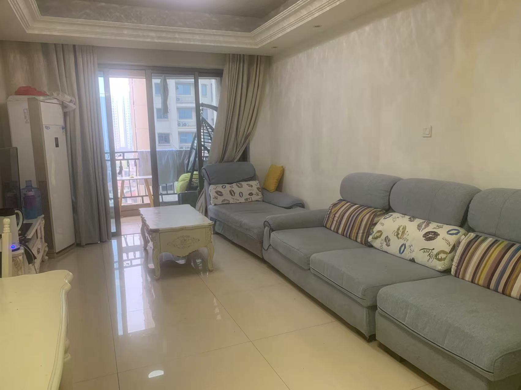 碧桂园 3室2厅1卫 1400.0元/月 碧桂园 3室2厅1卫 1400.0元/月室内图