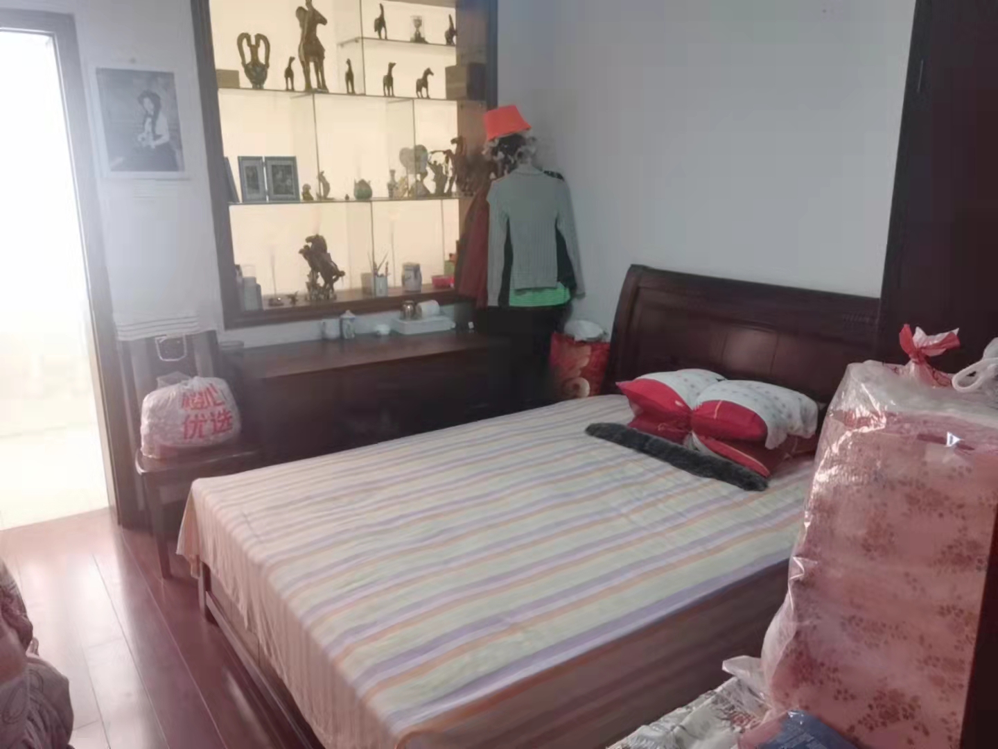 友谊路电视机厂宿舍  2室1厅1卫    1500.0元/月 友谊路电视机厂宿舍  2室1厅1卫    1500.0元/月室内图