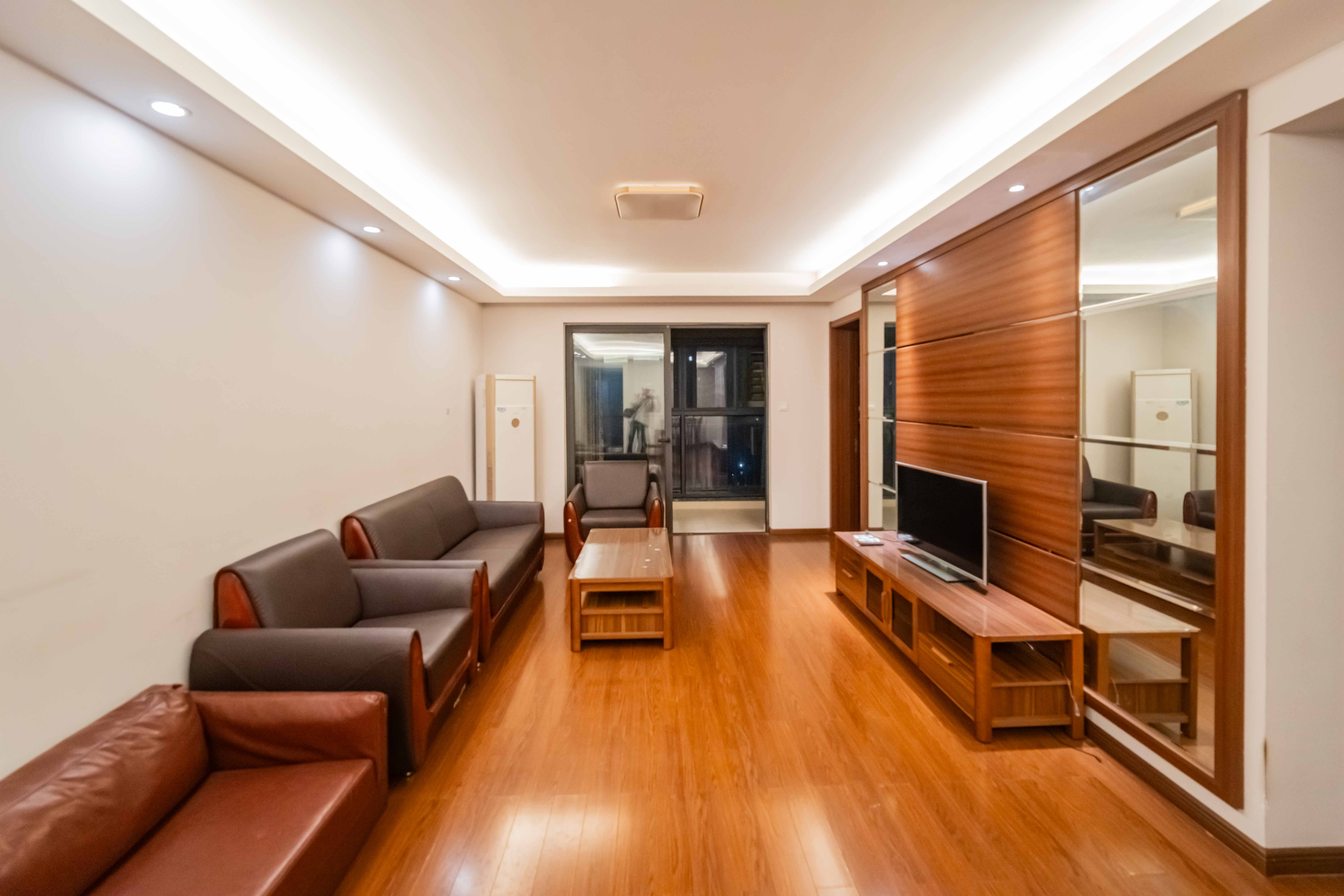 万科金域华府三四期  3室2厅1卫    95.0万 万科金域华府三四期  3室2厅1卫    95.0万客厅