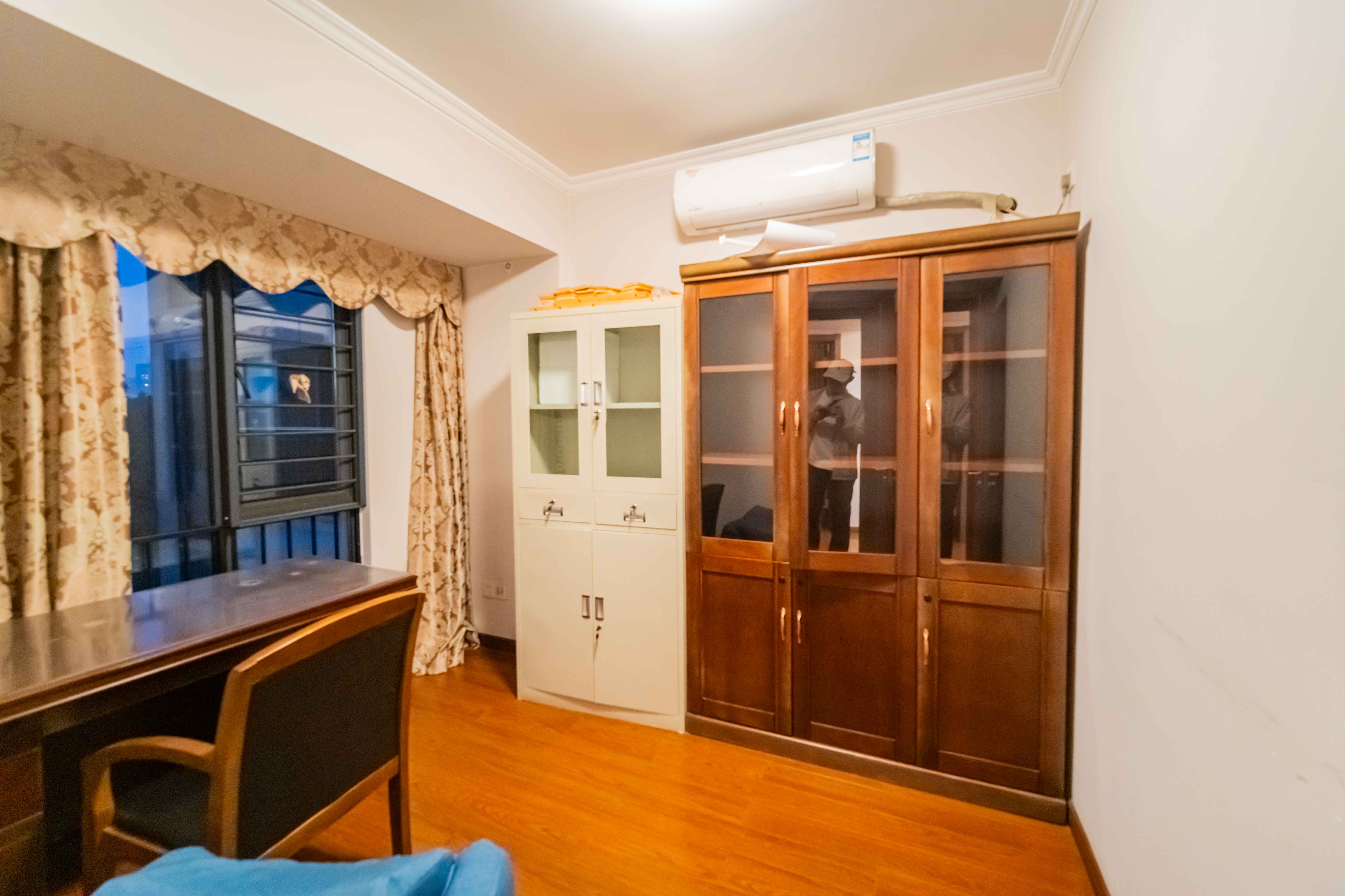 万科金域华府三四期  3室2厅1卫    95.0万 万科金域华府三四期  3室2厅1卫    95.0万卧室