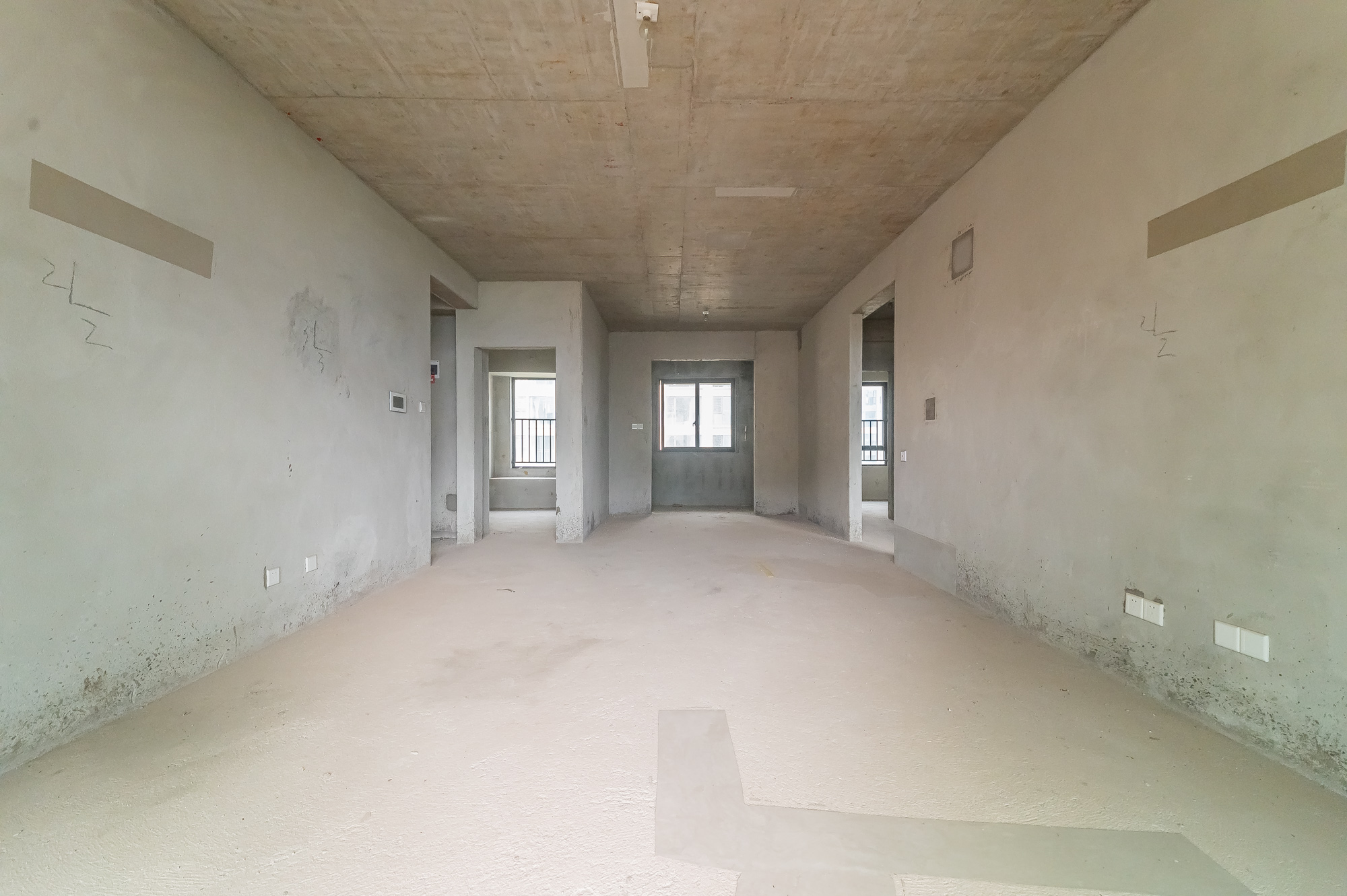 新城悦隽  4室2厅2卫    136.0万 新城悦隽  4室2厅2卫    136.0万客厅