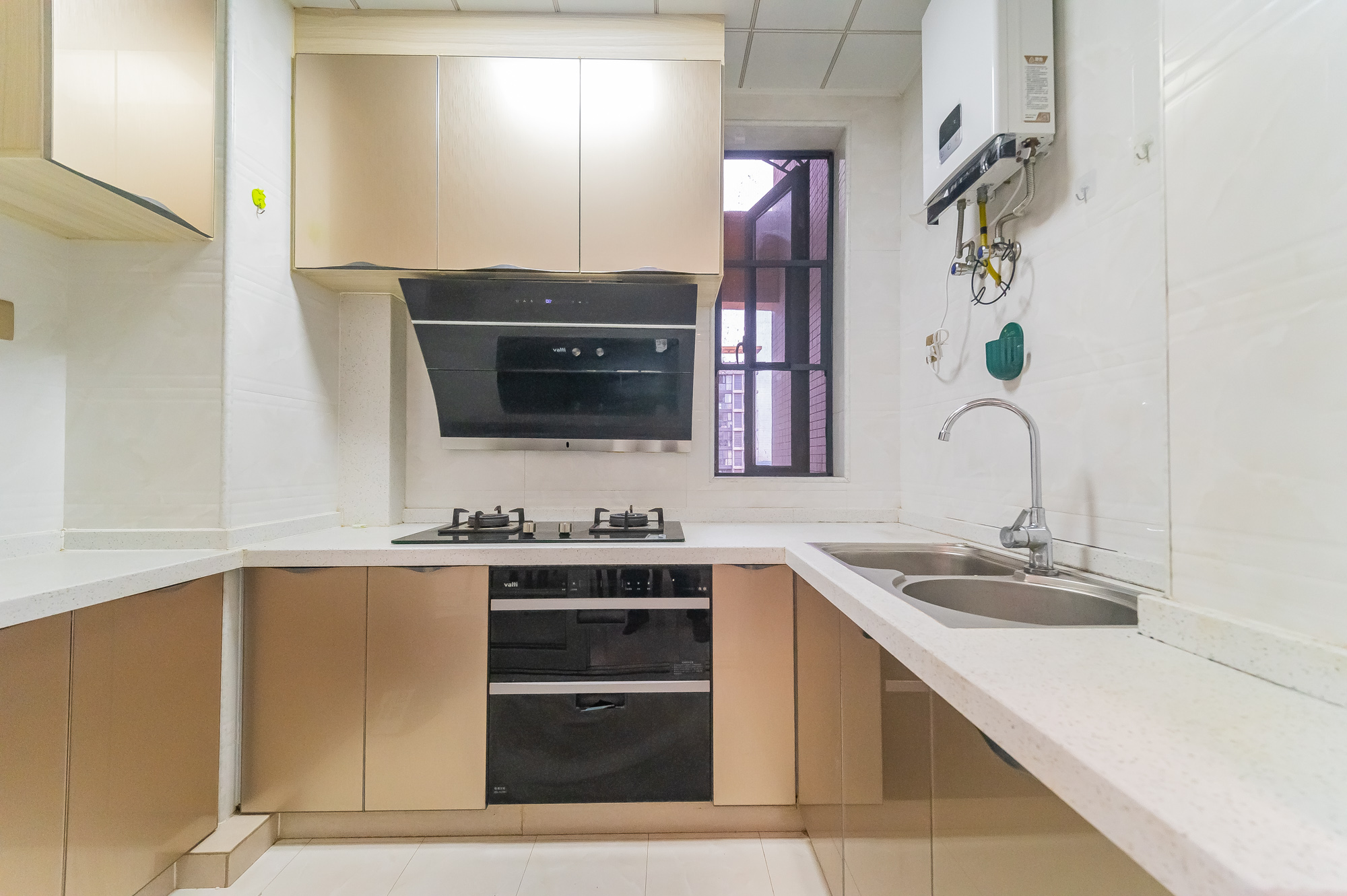 恒基凯旋门三期  3室2厅1卫    83.8万厨房