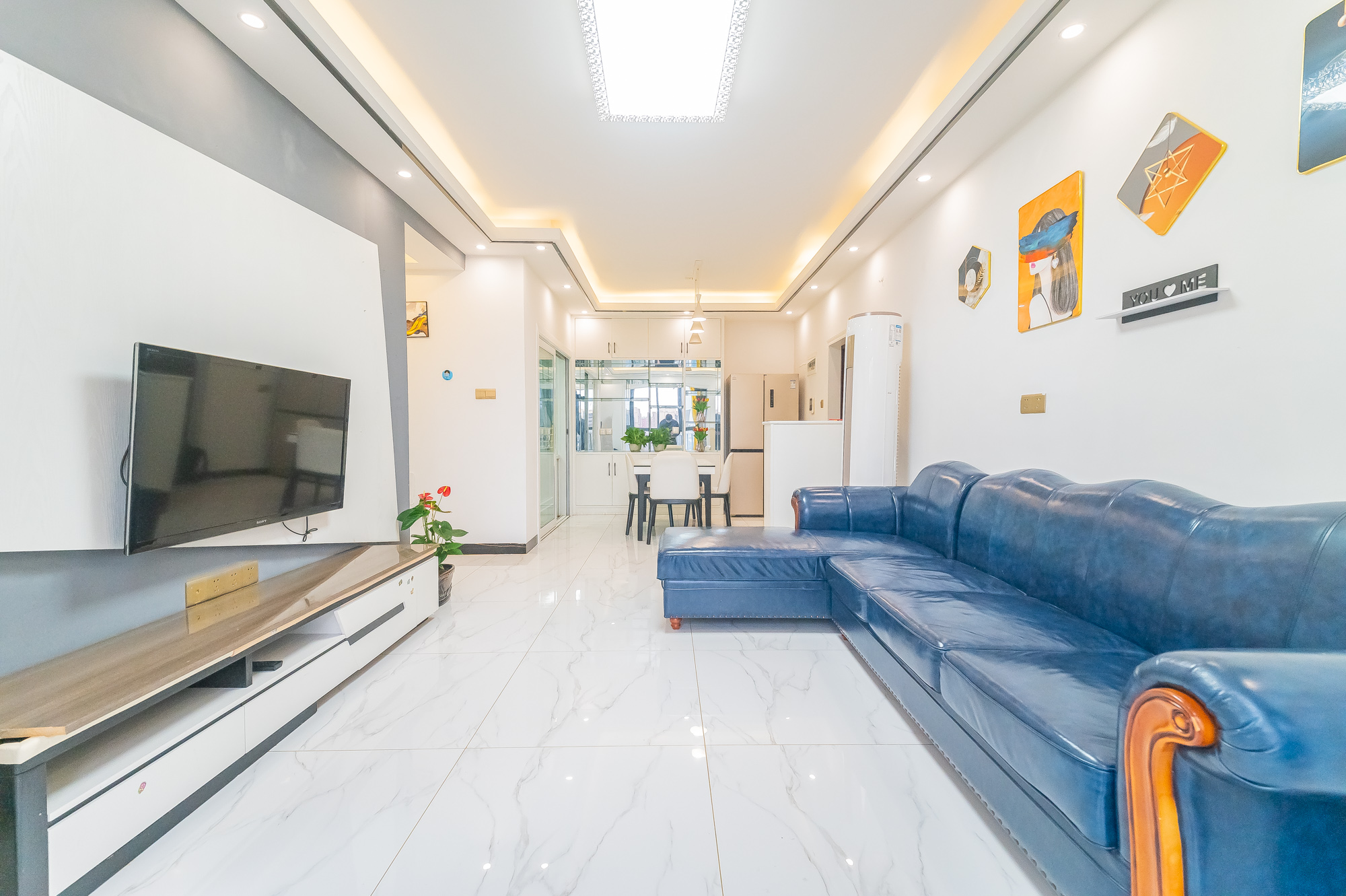 恒基凯旋门三期  3室2厅1卫    83.8万客厅