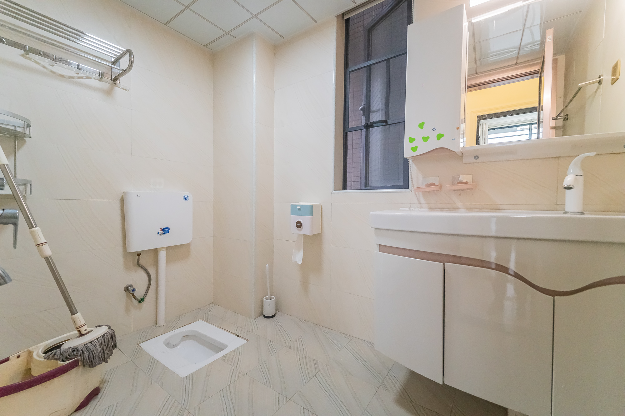 恒基凯旋门三期  3室2厅1卫    83.8万卫生间