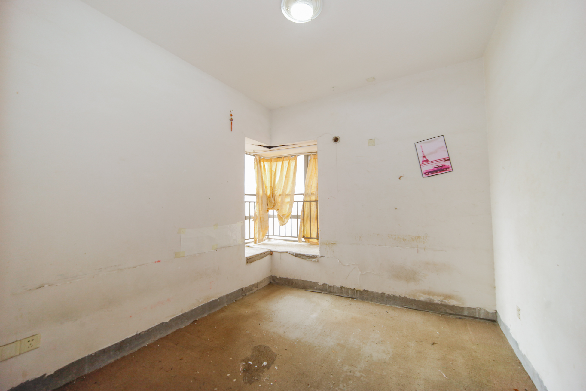 上海城小区 3室2厅1卫 80.0万 上海城小区 3室2厅1卫 80.0万卧室