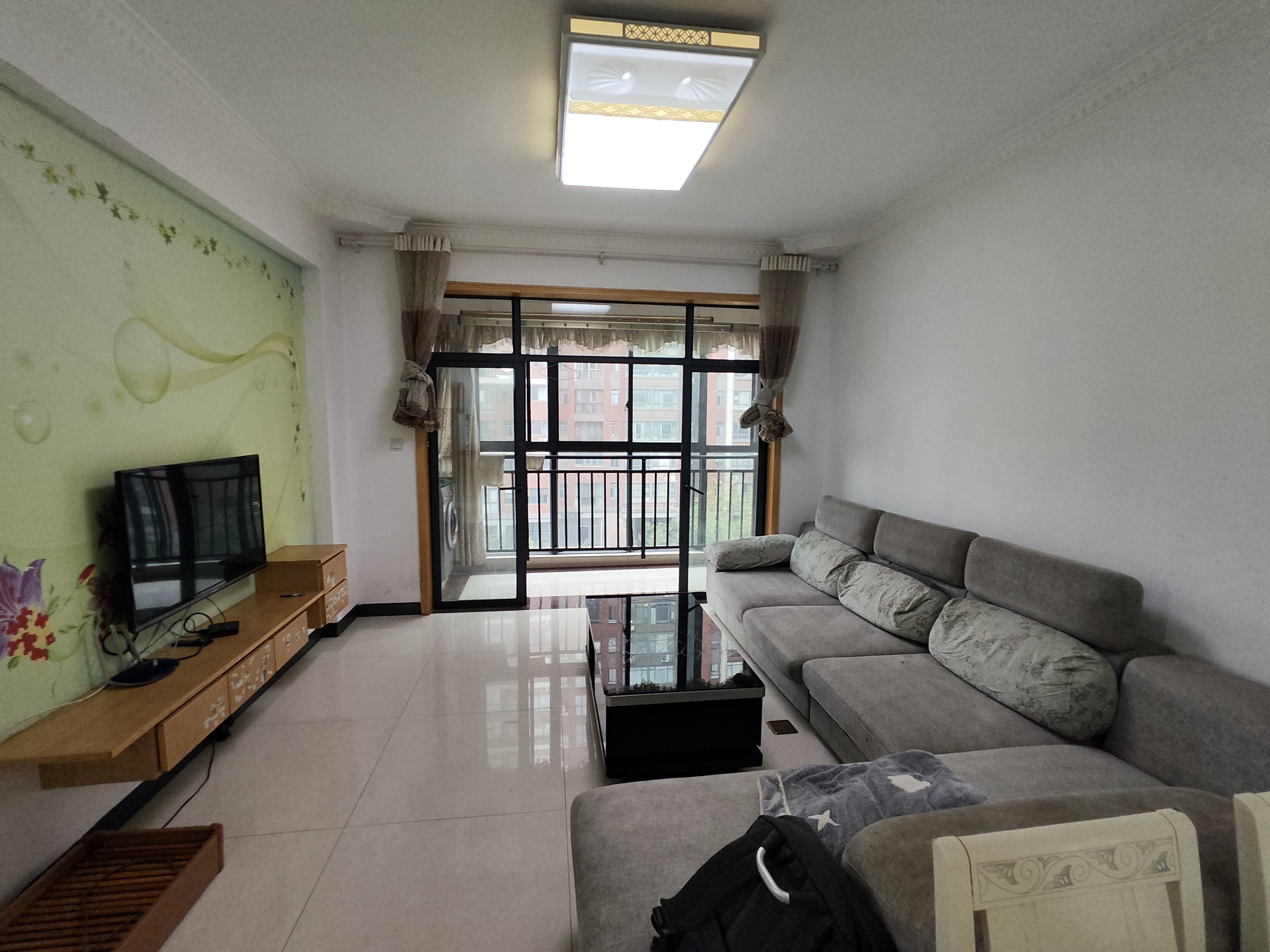 会龙山溪谷(住宅) 2室2厅1卫 1600.0元/月 会龙山溪谷(住宅) 2室2厅1卫 1600.0元/月室内图