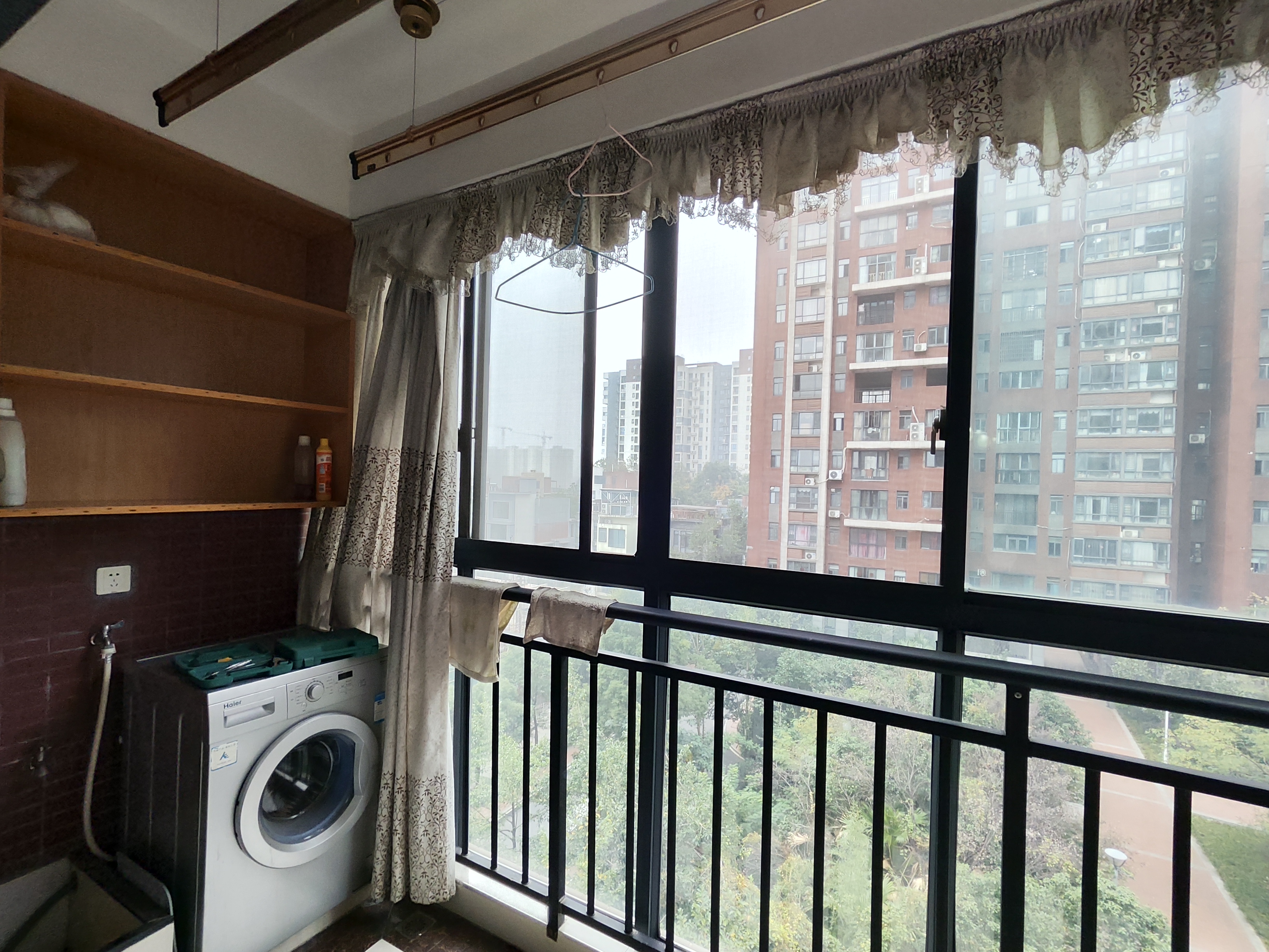 会龙山溪谷(住宅) 2室2厅1卫 1600.0元/月 会龙山溪谷(住宅) 2室2厅1卫 1600.0元/月室内图