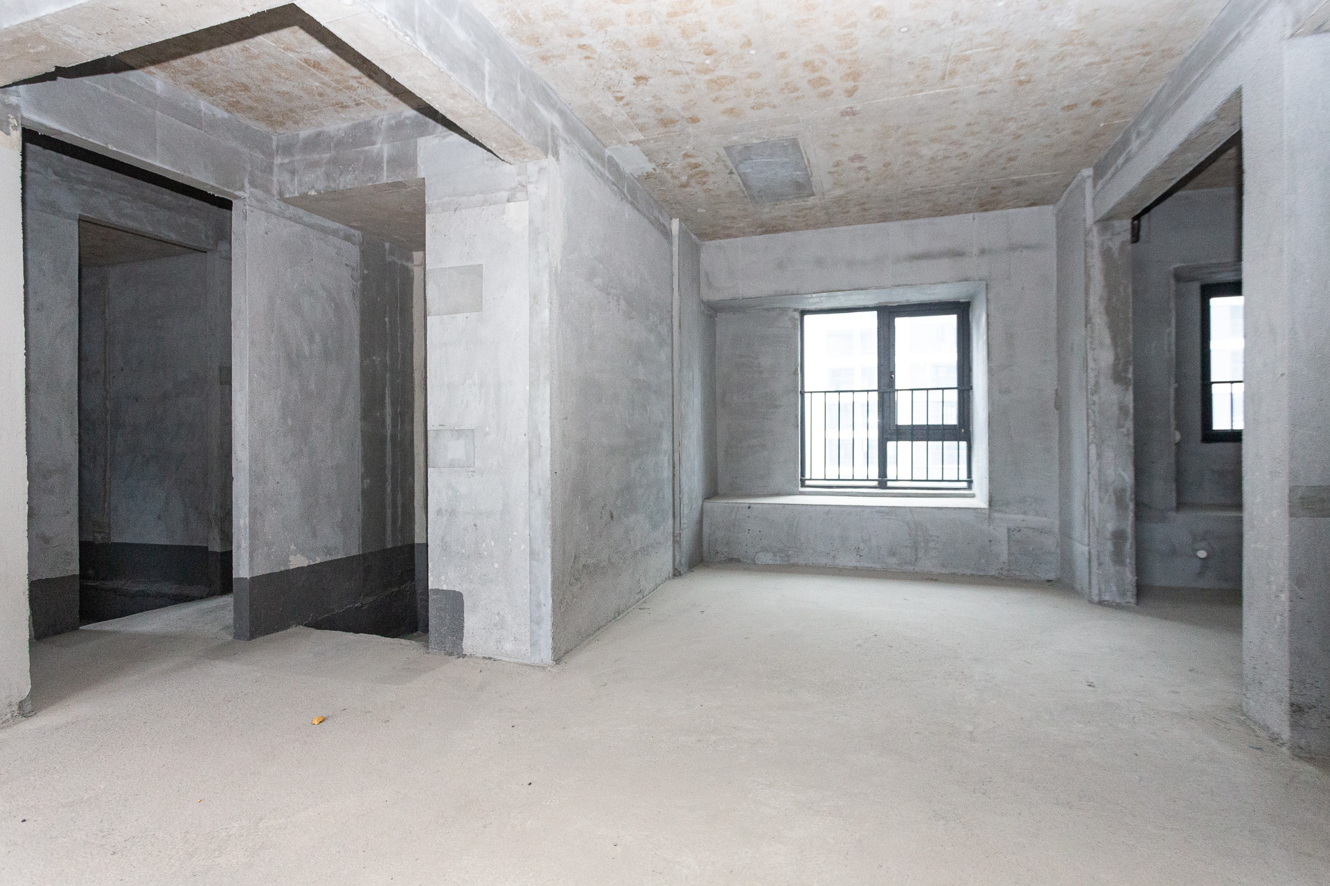 越秀湘江星汇城二期 4室2厅3卫 150.0万 越秀湘江星汇城二期 4室2厅3卫 150.0万客厅