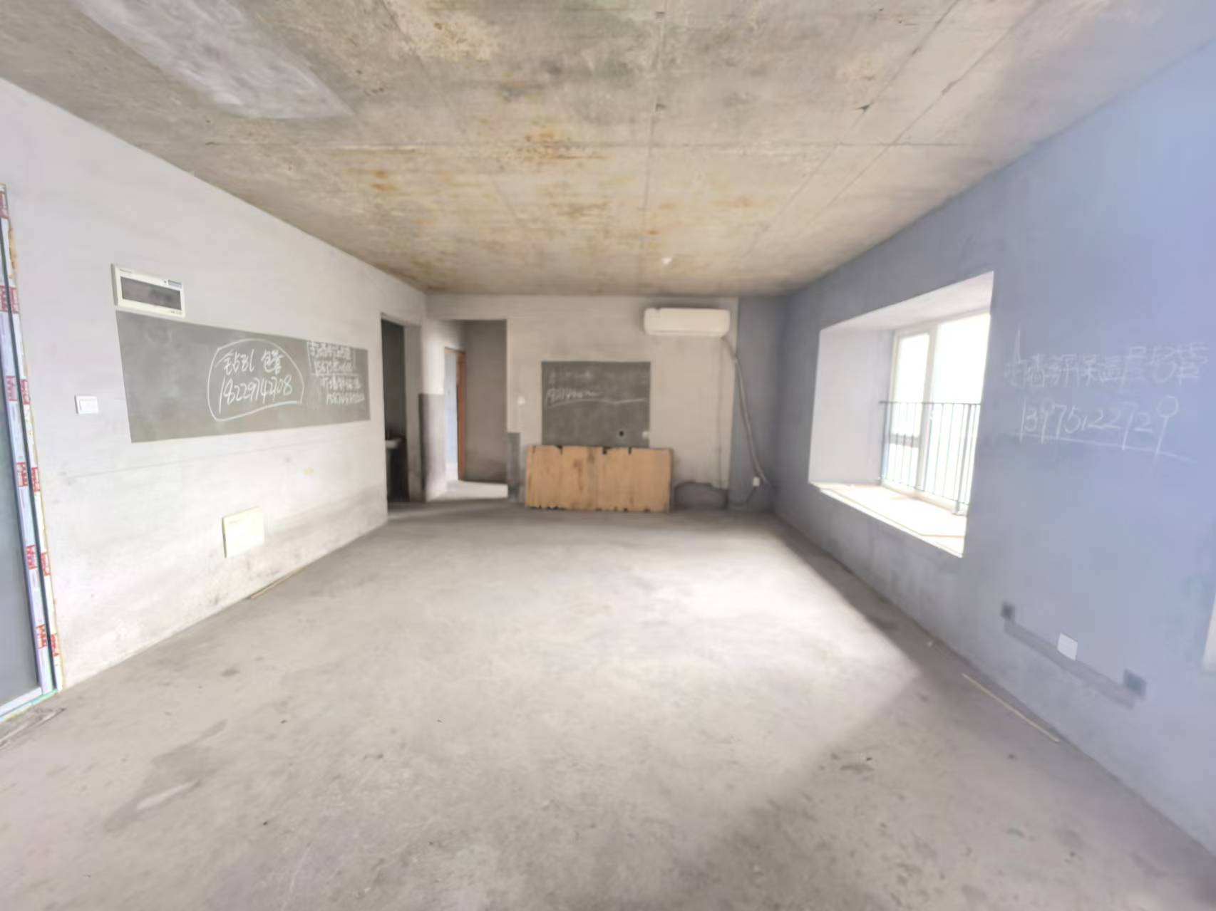 荣盛花语城  3室2厅1卫    1000.0元/月 荣盛花语城  3室2厅1卫    1000.0元/月