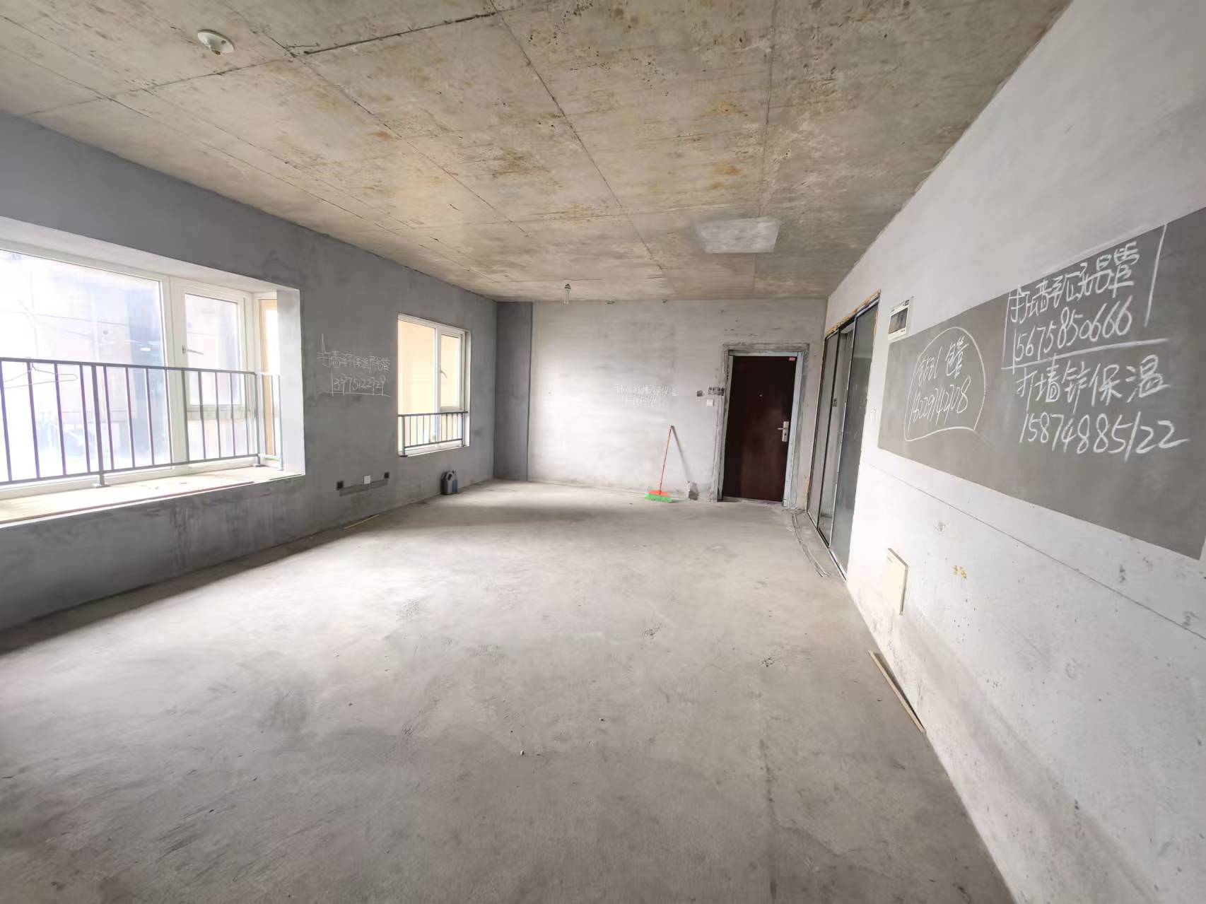 荣盛花语城 3室2厅1卫 1000.0元/月 荣盛花语城 3室2厅1卫 1000.0元/月室内图