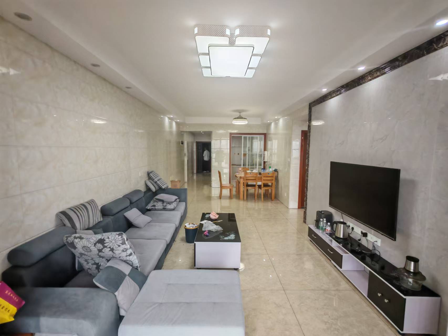 武广国际学苑  3室2厅2卫    85.0万 武广国际学苑  3室2厅2卫    85.0万室内图