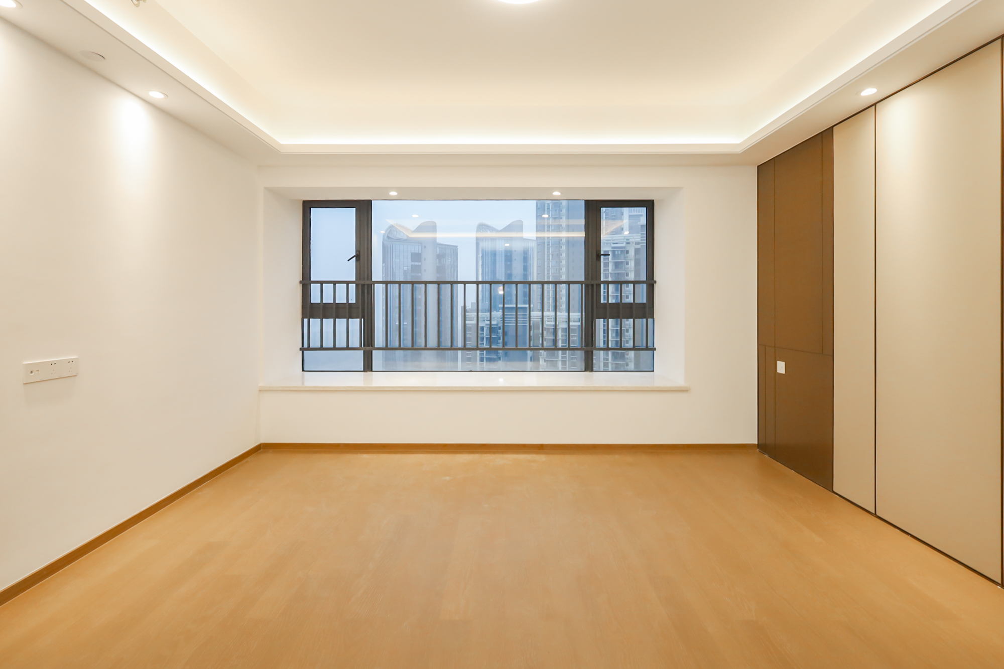 滨江府1913 4室2厅3卫 440.0万 滨江府1913 4室2厅3卫 440.0万卧室