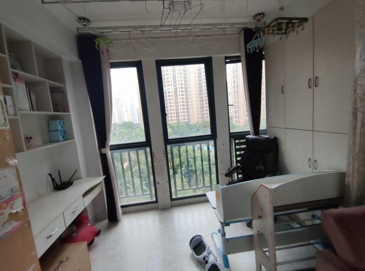 泰山公馆 2室2厅1卫 1600.0元/月 泰山公馆 2室2厅1卫 1600.0元/月室内图