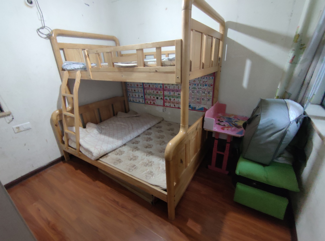 泰山公馆 2室2厅1卫 1600.0元/月 泰山公馆 2室2厅1卫 1600.0元/月室内图