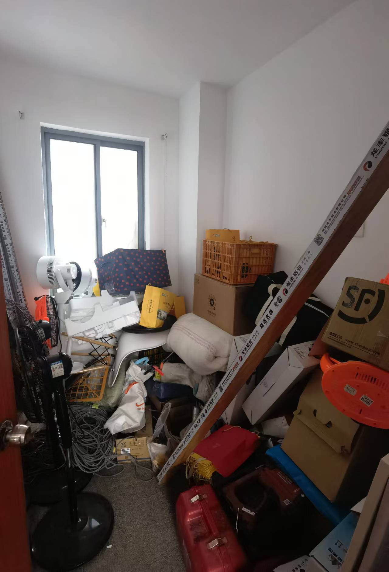 东方银座（东方摩卡）  4室2厅1卫   4600.00元/月