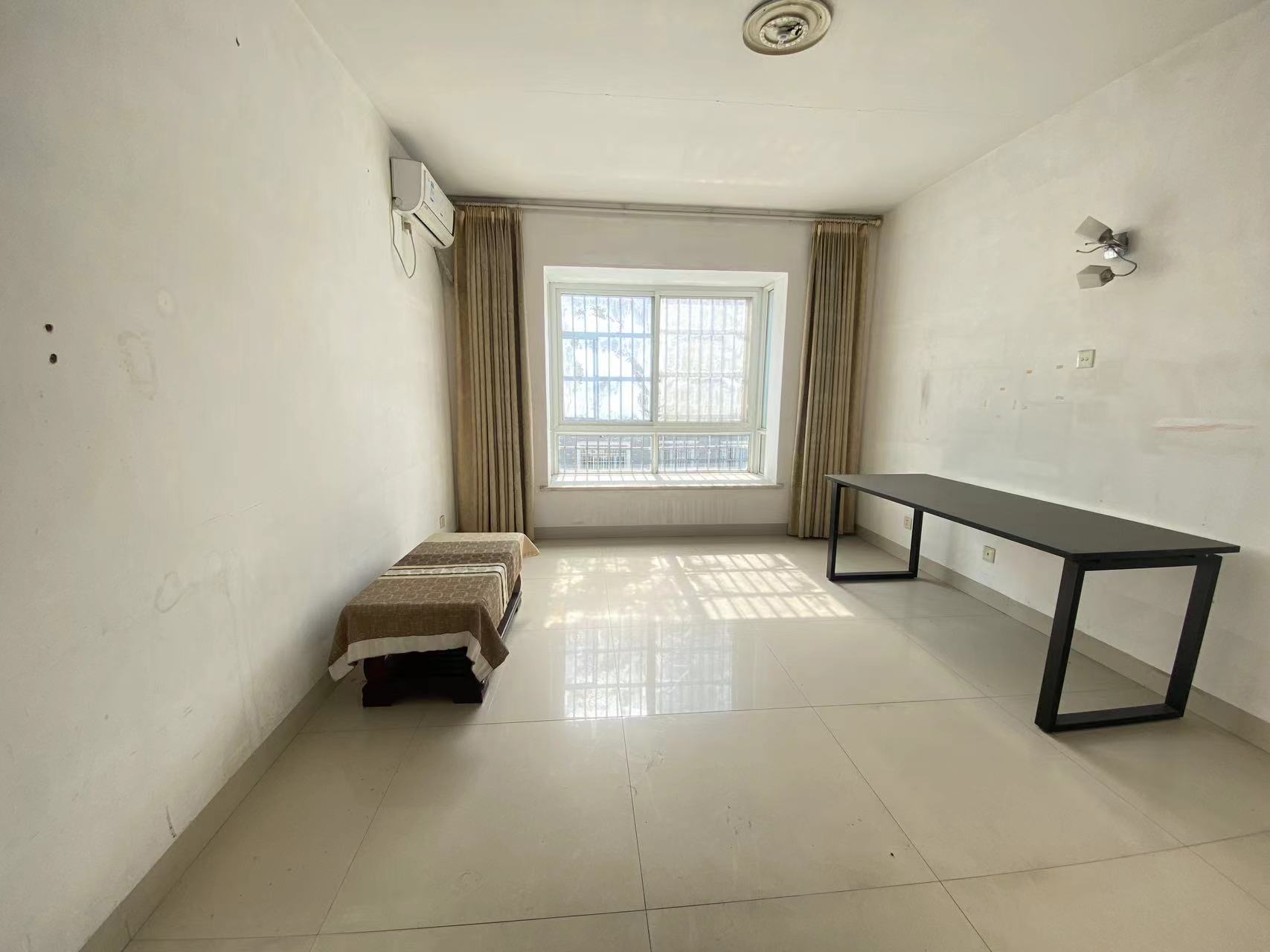 枫溪苑 4室2厅2卫 2000.0元/月 枫溪苑 4室2厅2卫 2000.0元/月室内图