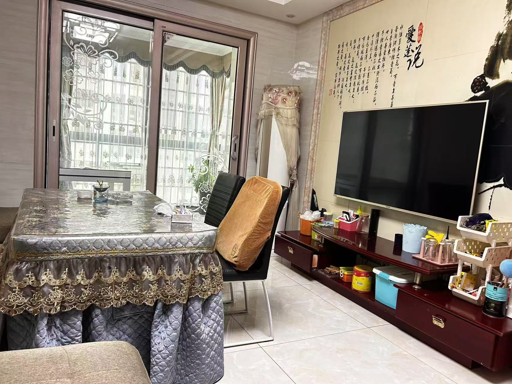 万豪城市花园 3室2厅2卫 2500.0元/月 万豪城市花园 3室2厅2卫 2500.0元/月室内图