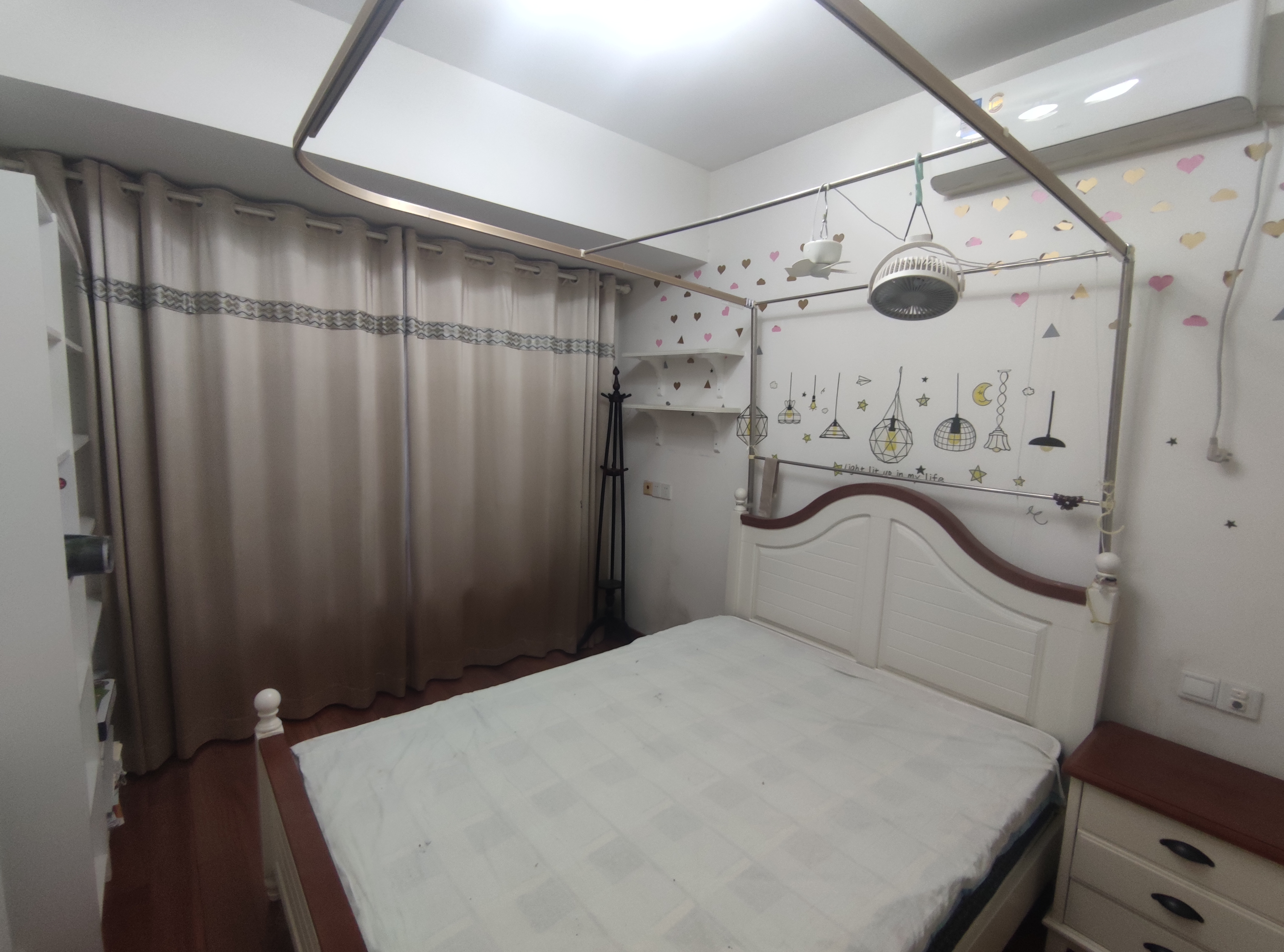 万博汇  2室1厅1卫   3500.00元/月室内图