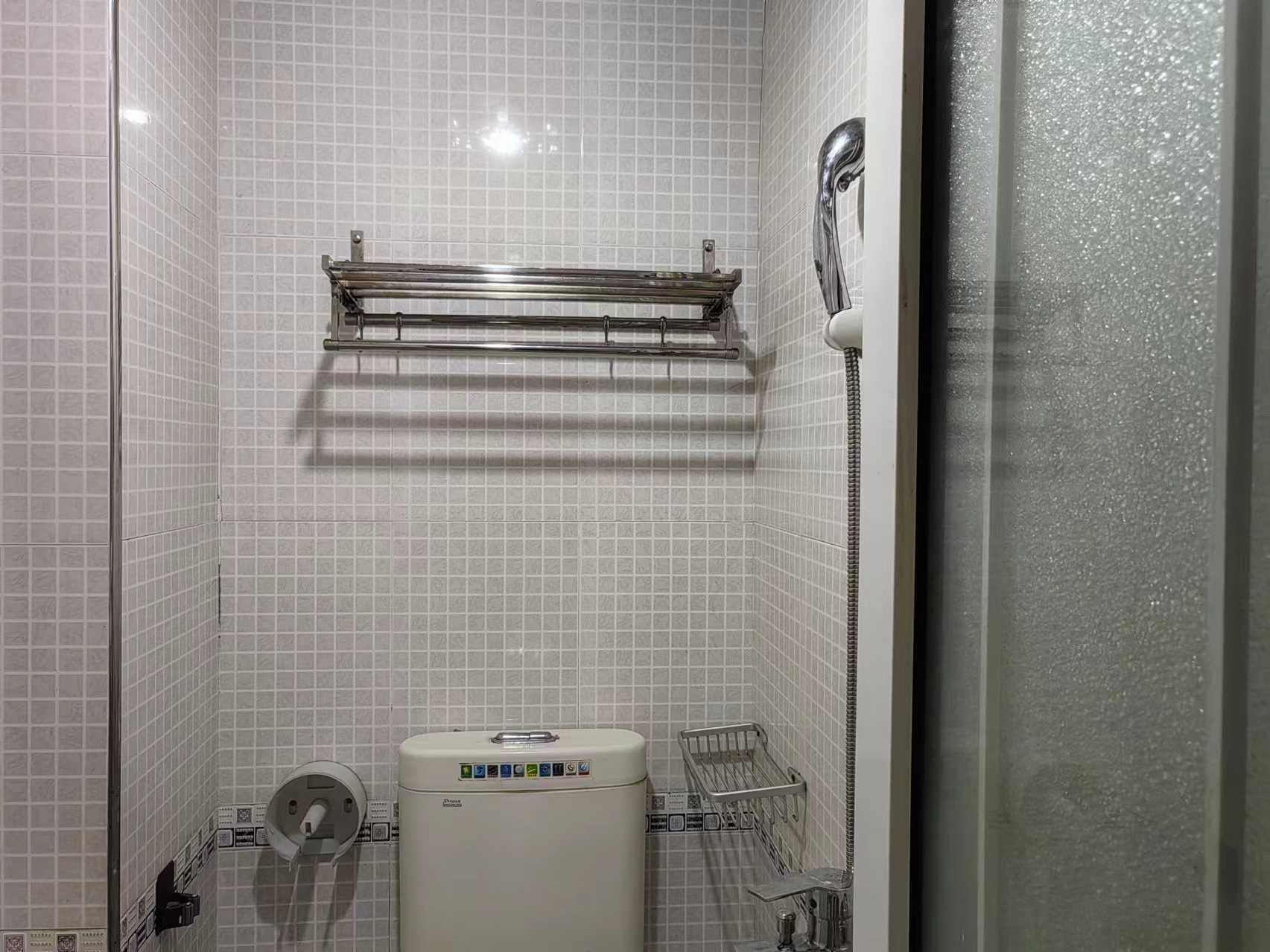 红星国际星城 1室1厅1卫 1400.0元/月 红星国际星城 1室1厅1卫 1400.0元/月室内图