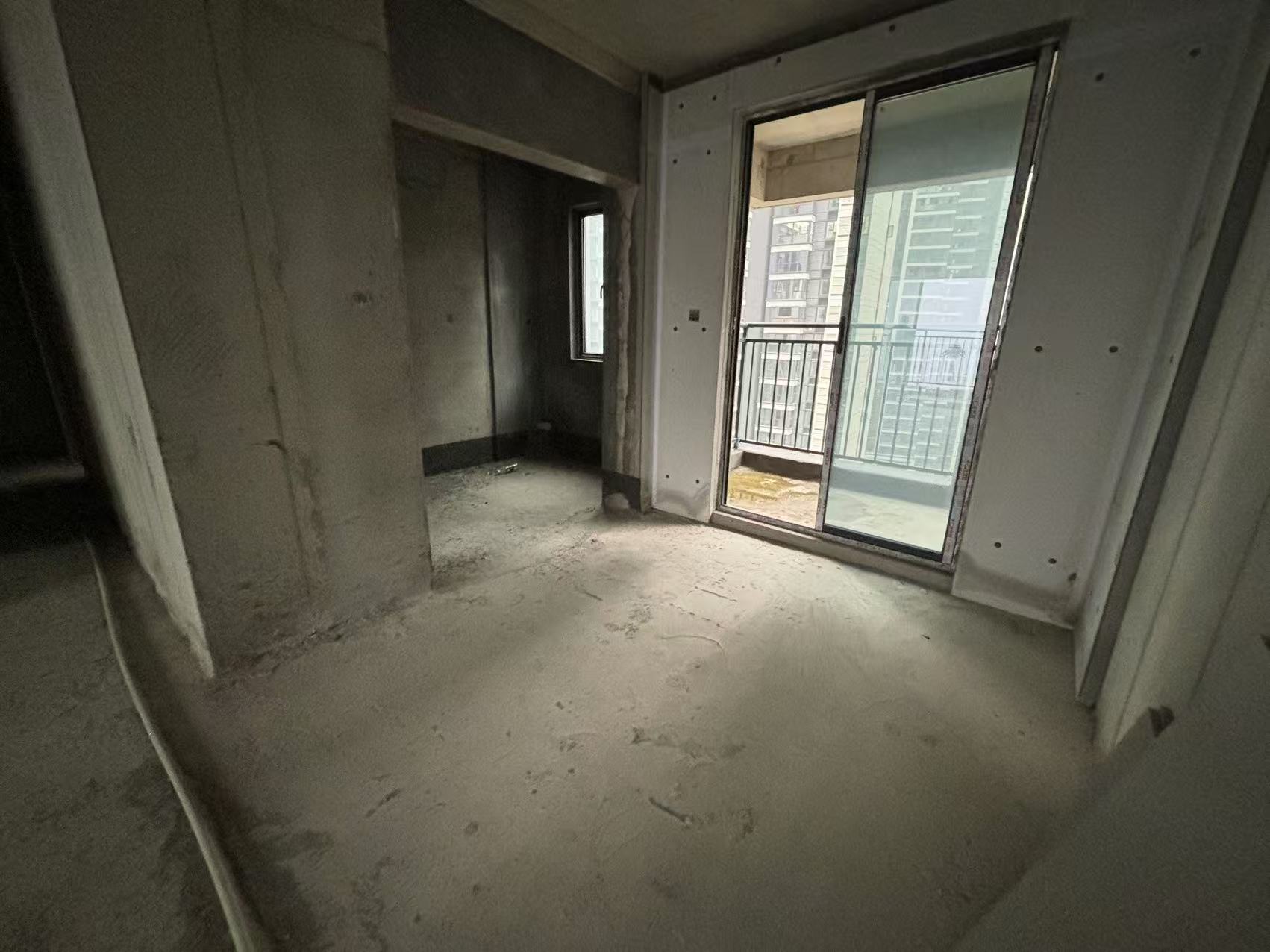 汉唐翰林府 4室2厅2卫 1500.0元/月 汉唐翰林府 4室2厅2卫 1500.0元/月室内图