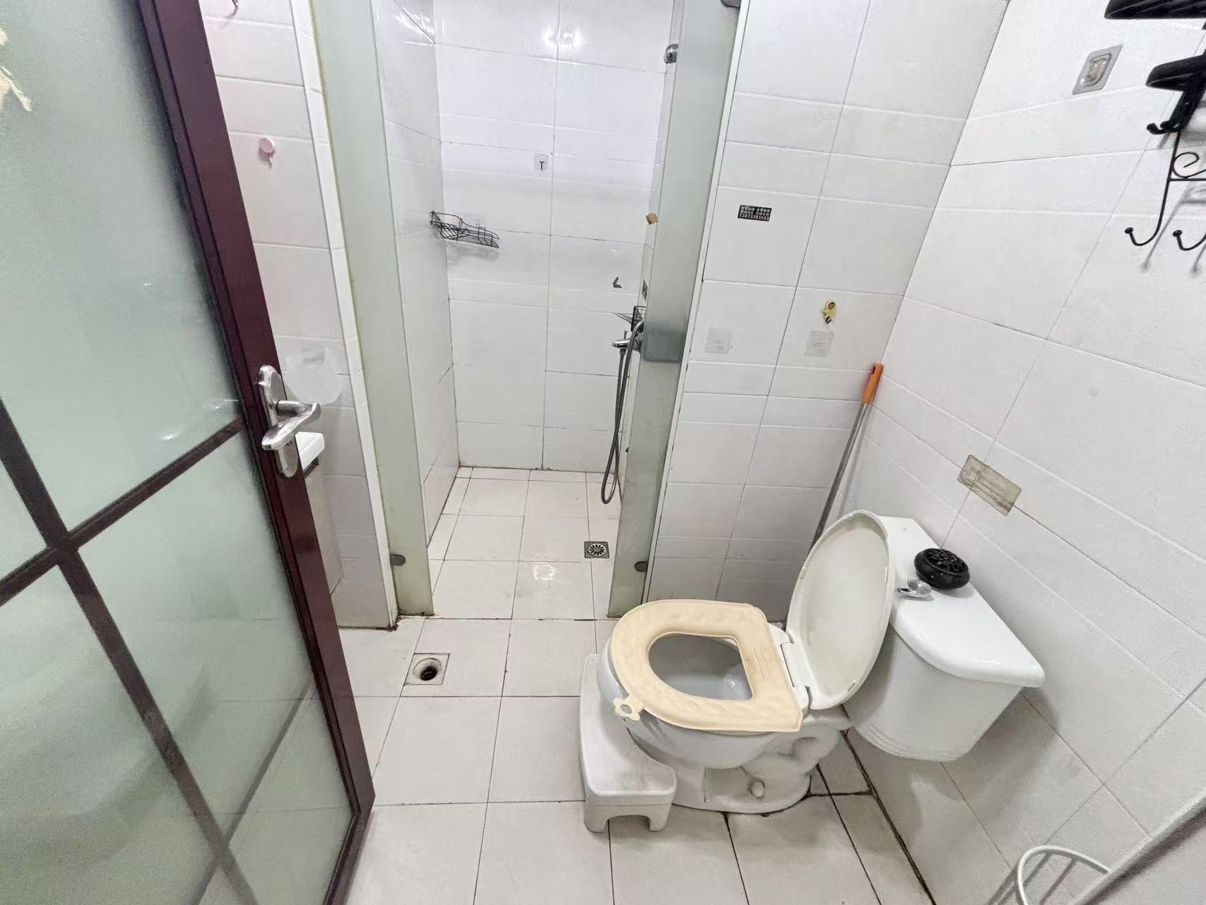 汉华国际 1室1厅1卫 1000.0元/月 汉华国际 1室1厅1卫 1000.0元/月室内图