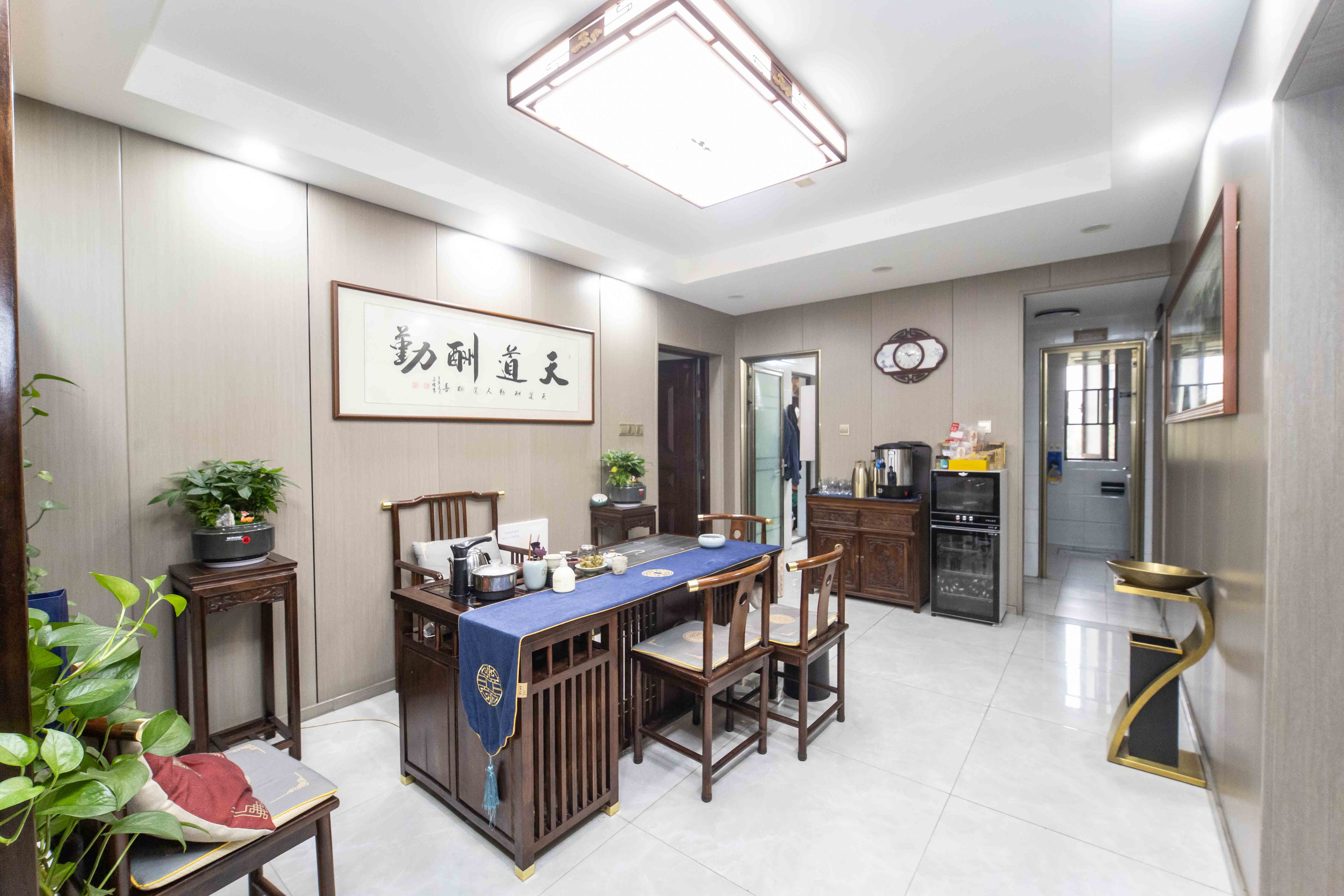 中欣楚天熙苑  3室2厅2卫   105.00万客厅