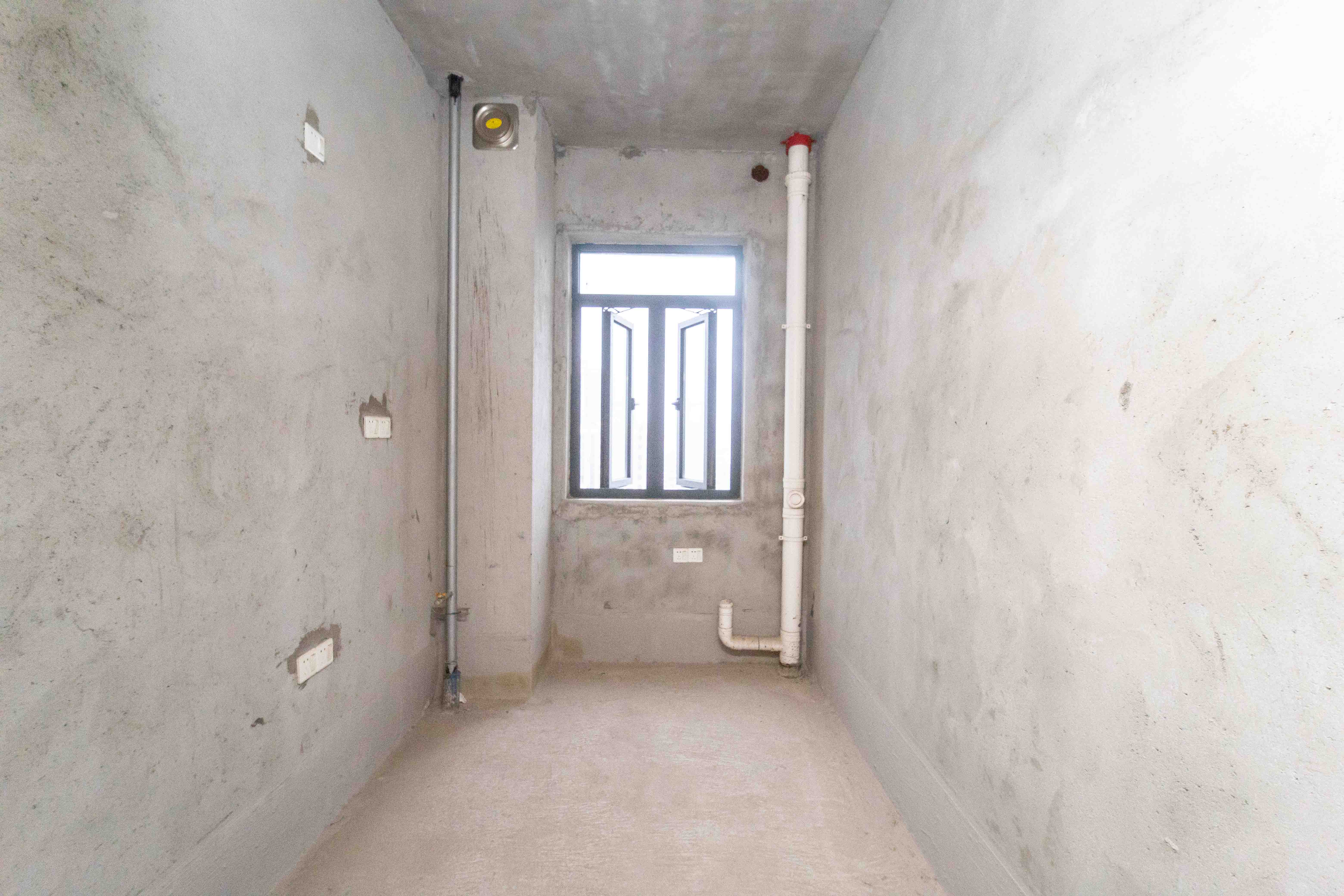 宝能公馆(美联天骄城五期) 4室2厅2卫 180.0万 宝能公馆(美联天骄城五期) 4室2厅2卫 180.0万厨房